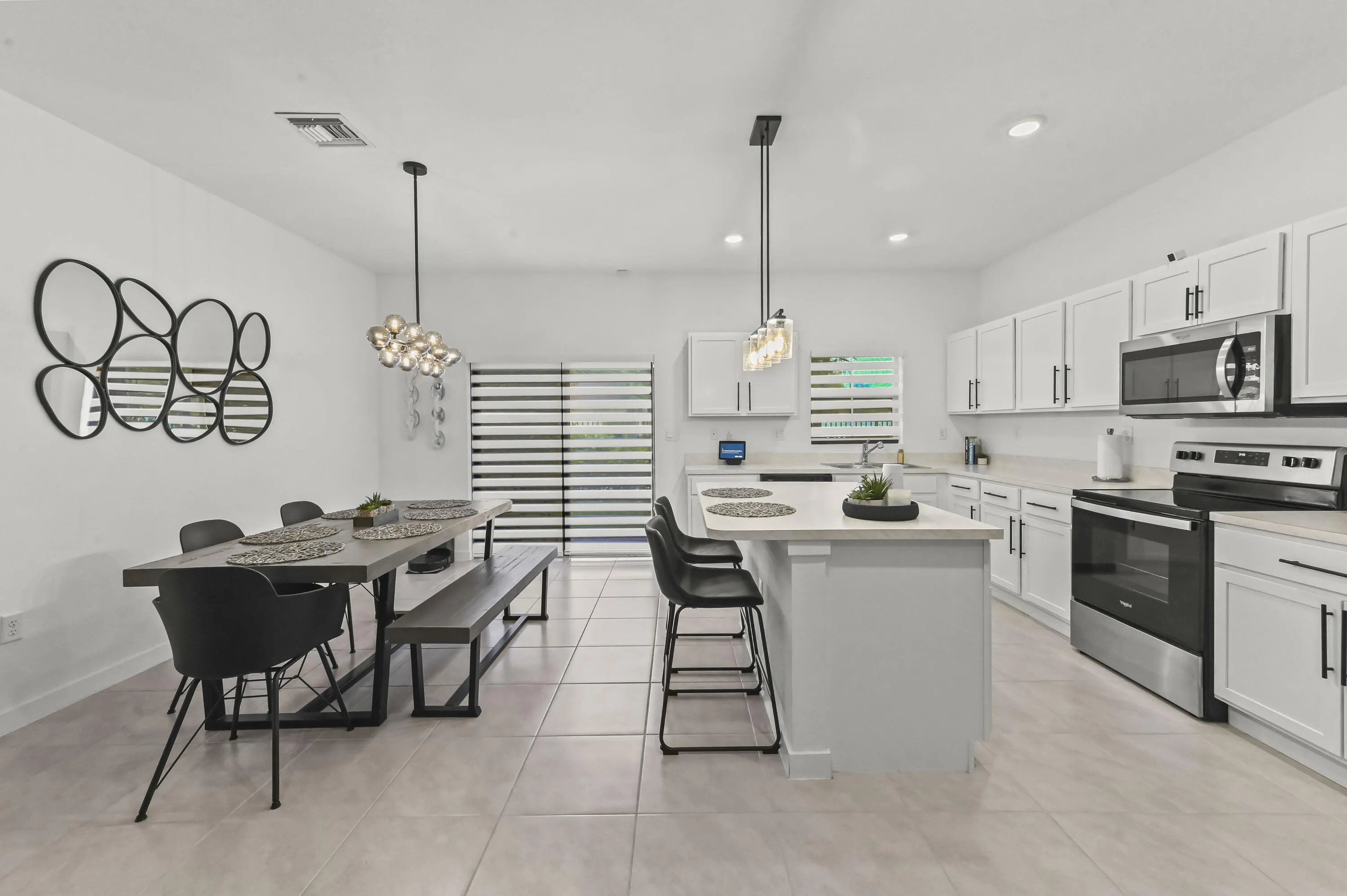 864 NW 3rd Terrace
