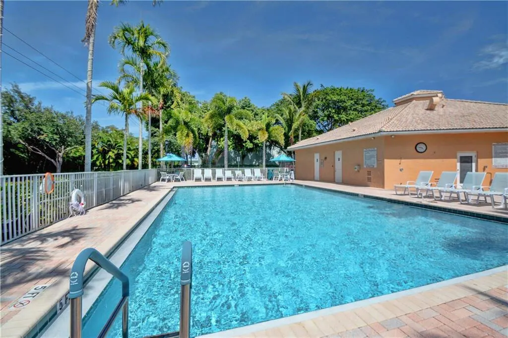 305 W Coral Trace Circle