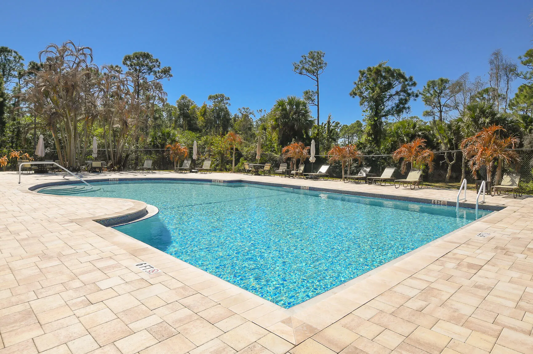 8209 Maidencane Place