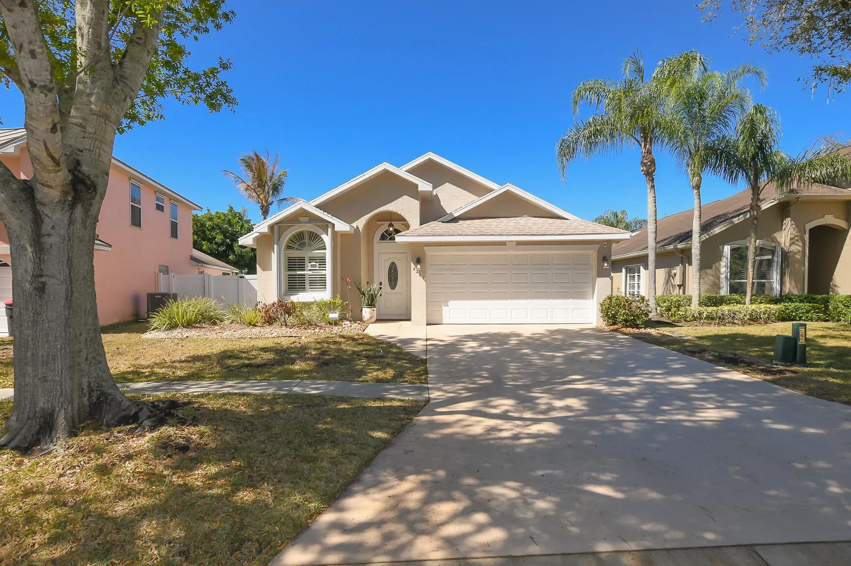 8209 Maidencane Place