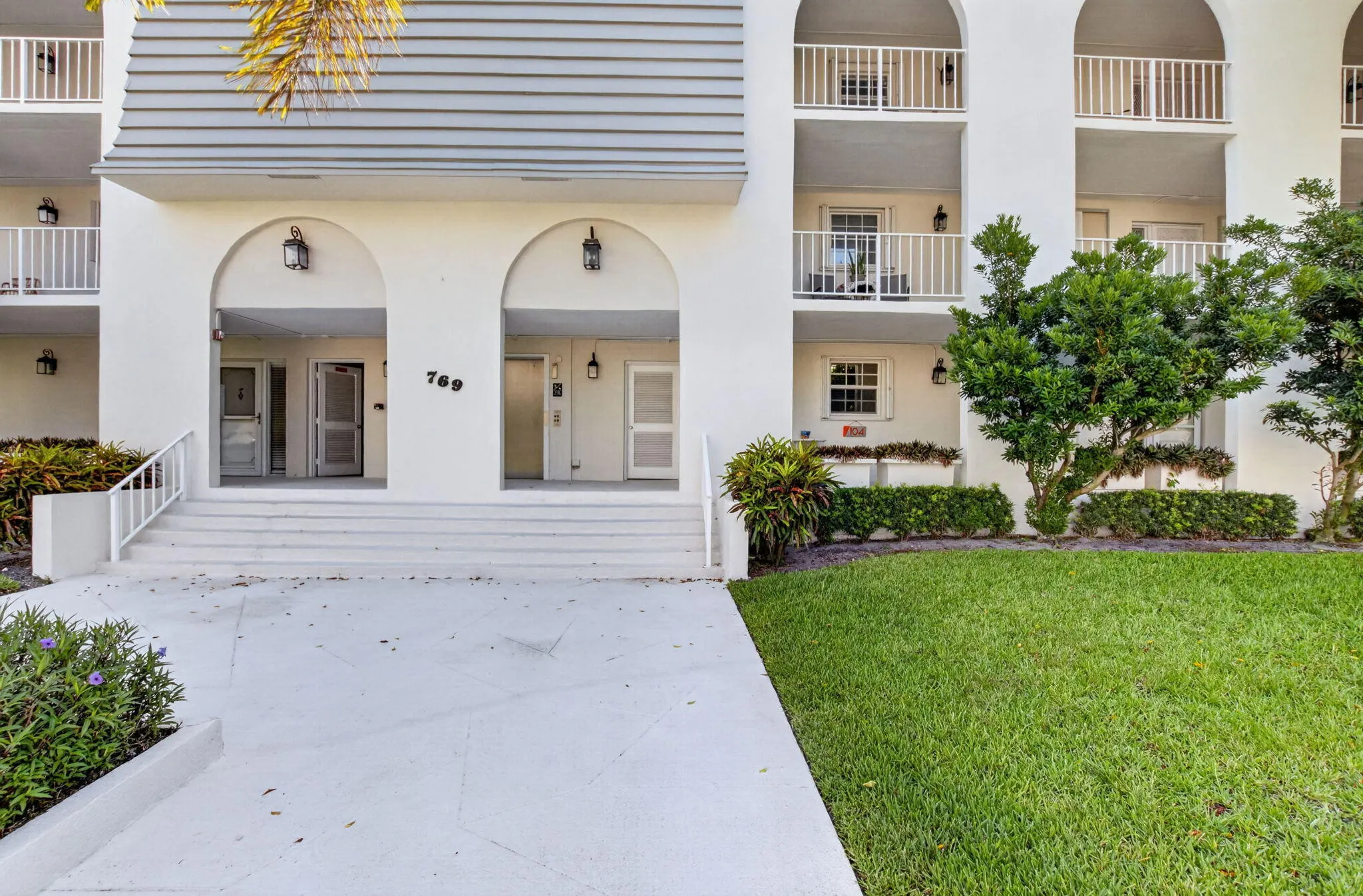 769 JEFFERY Street #2-104