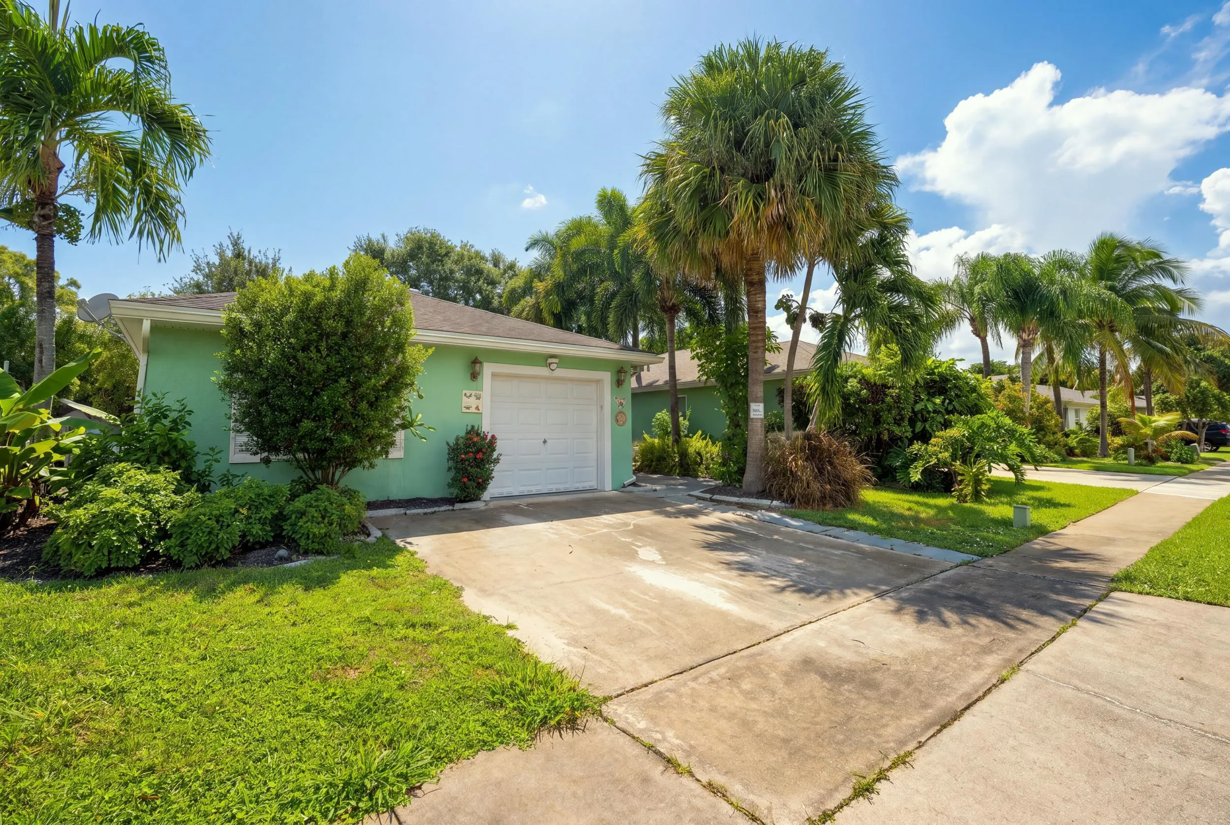 184 HEMING Way