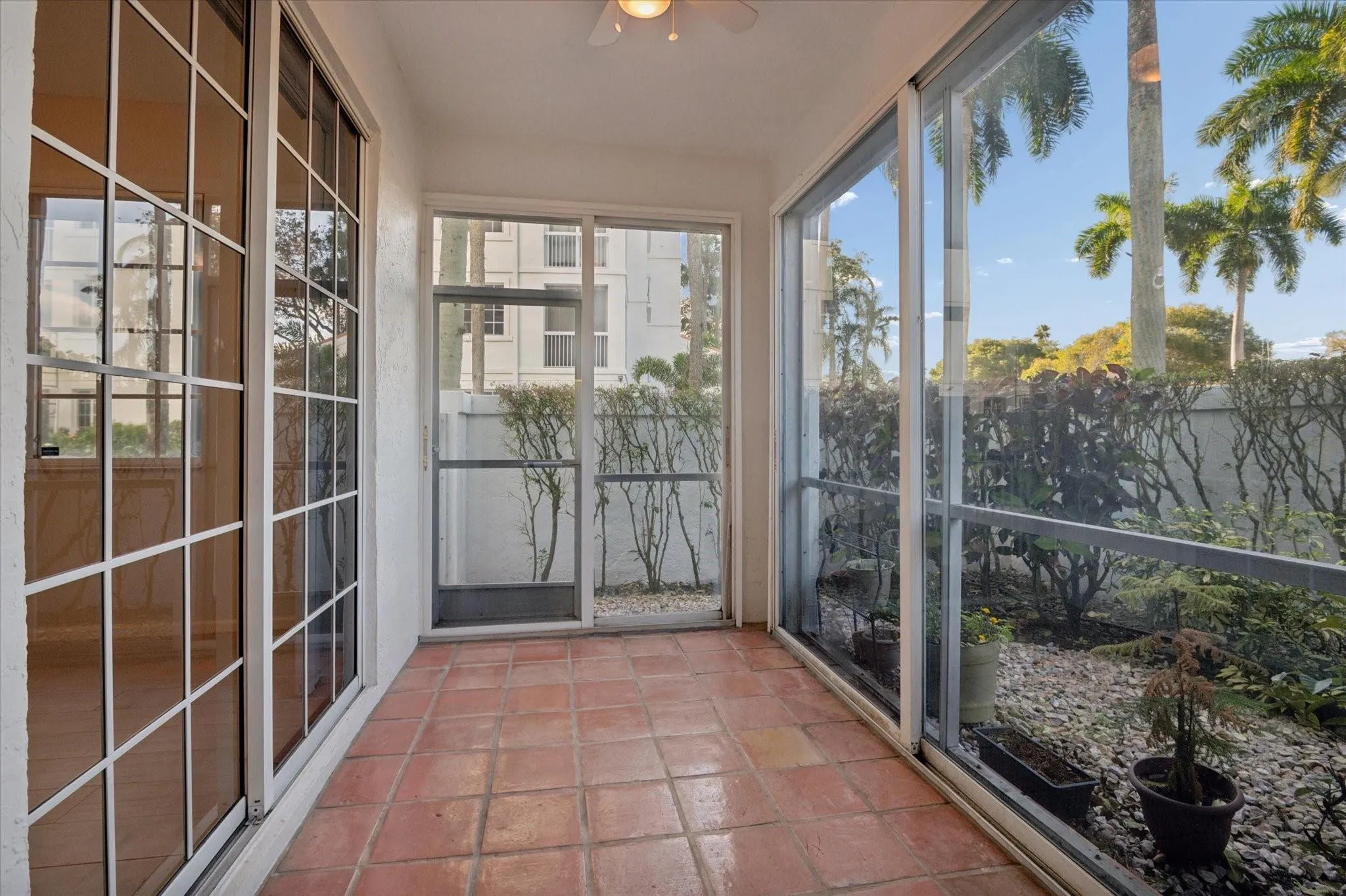 4110 W Palm Aire Drive #101B