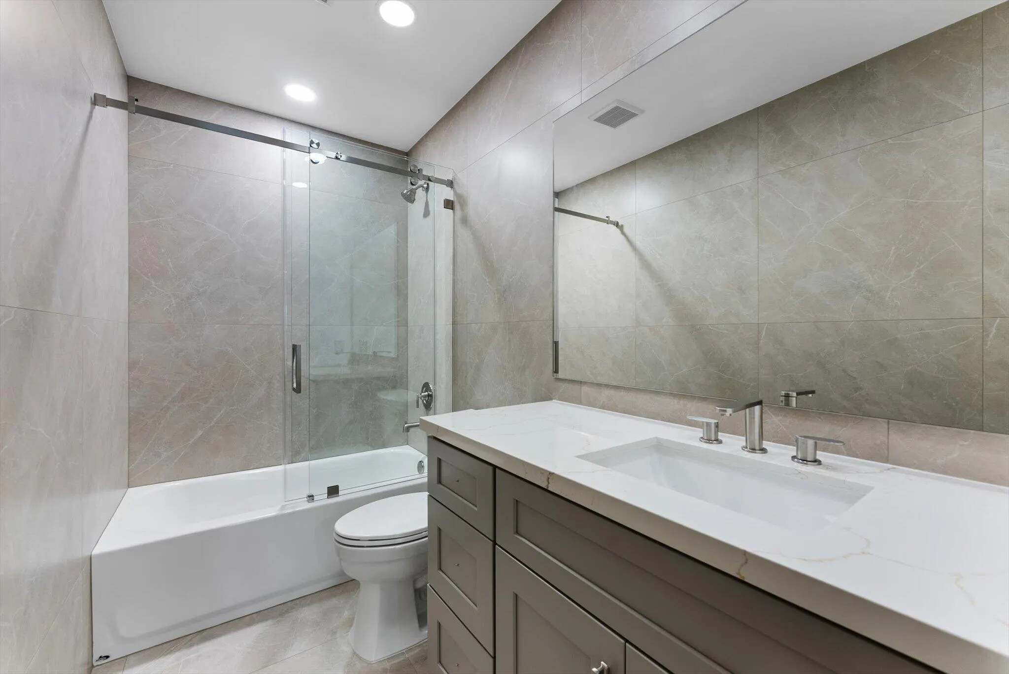 162 SE 27TH Way