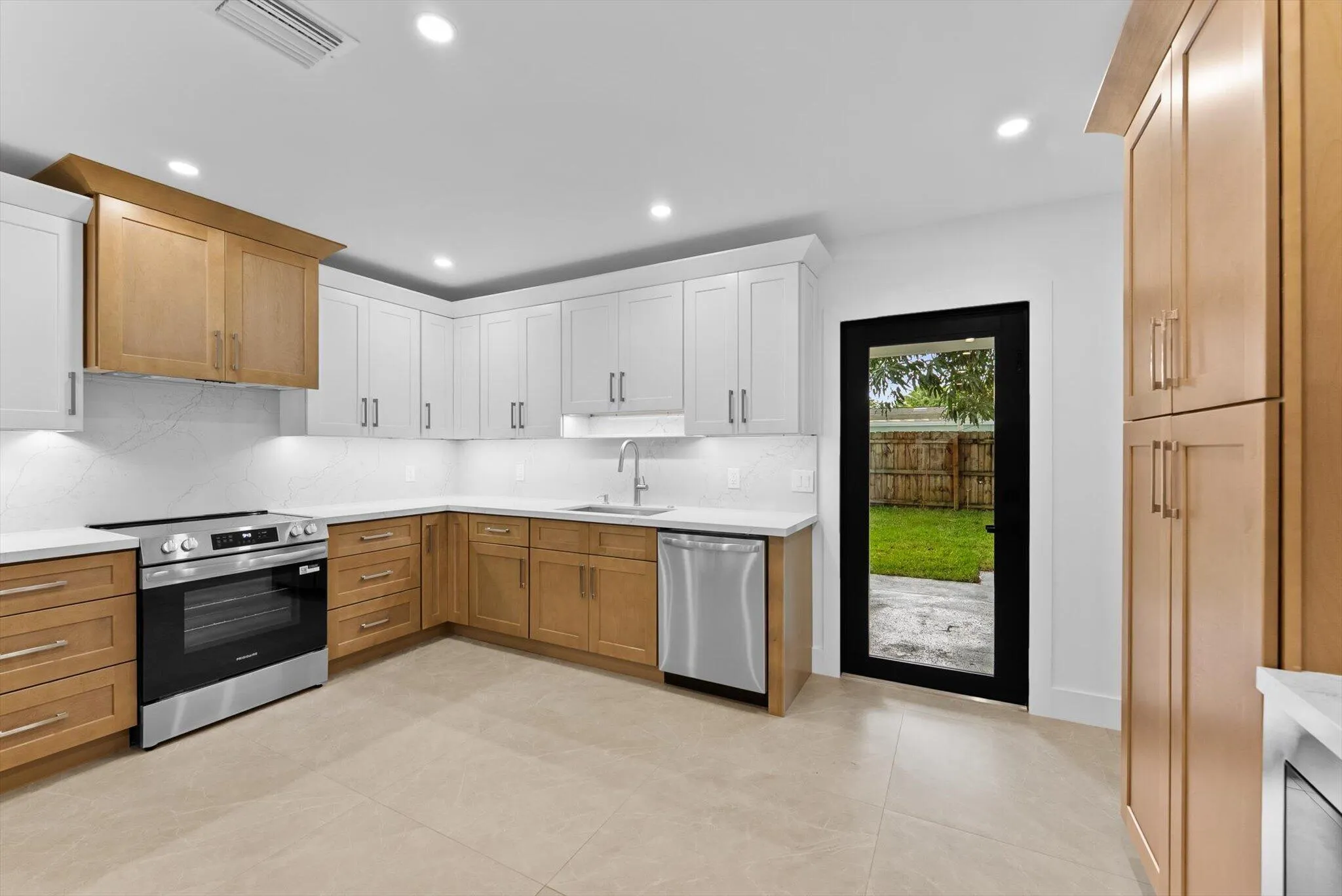 162 SE 27TH Way