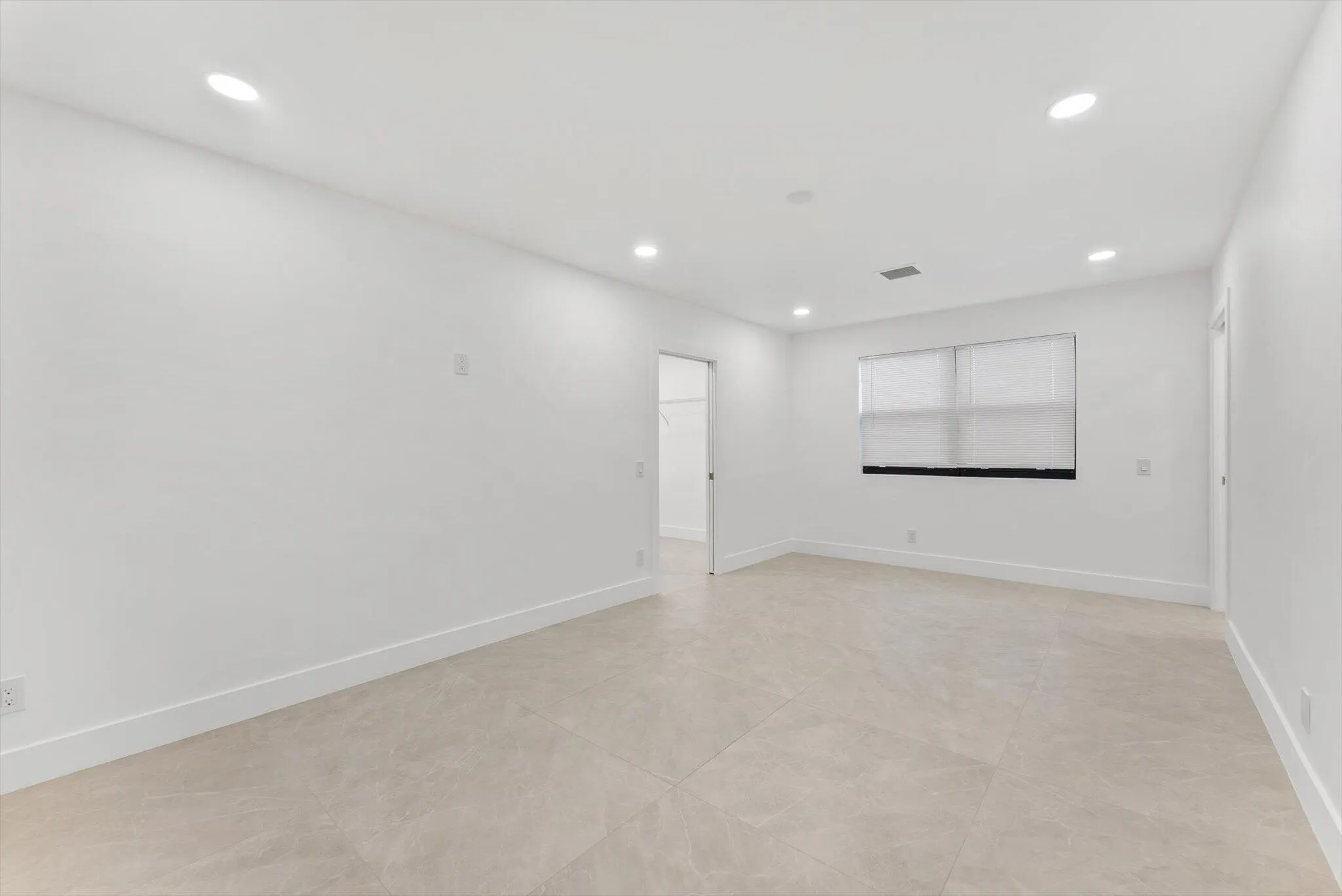 162 SE 27TH Way