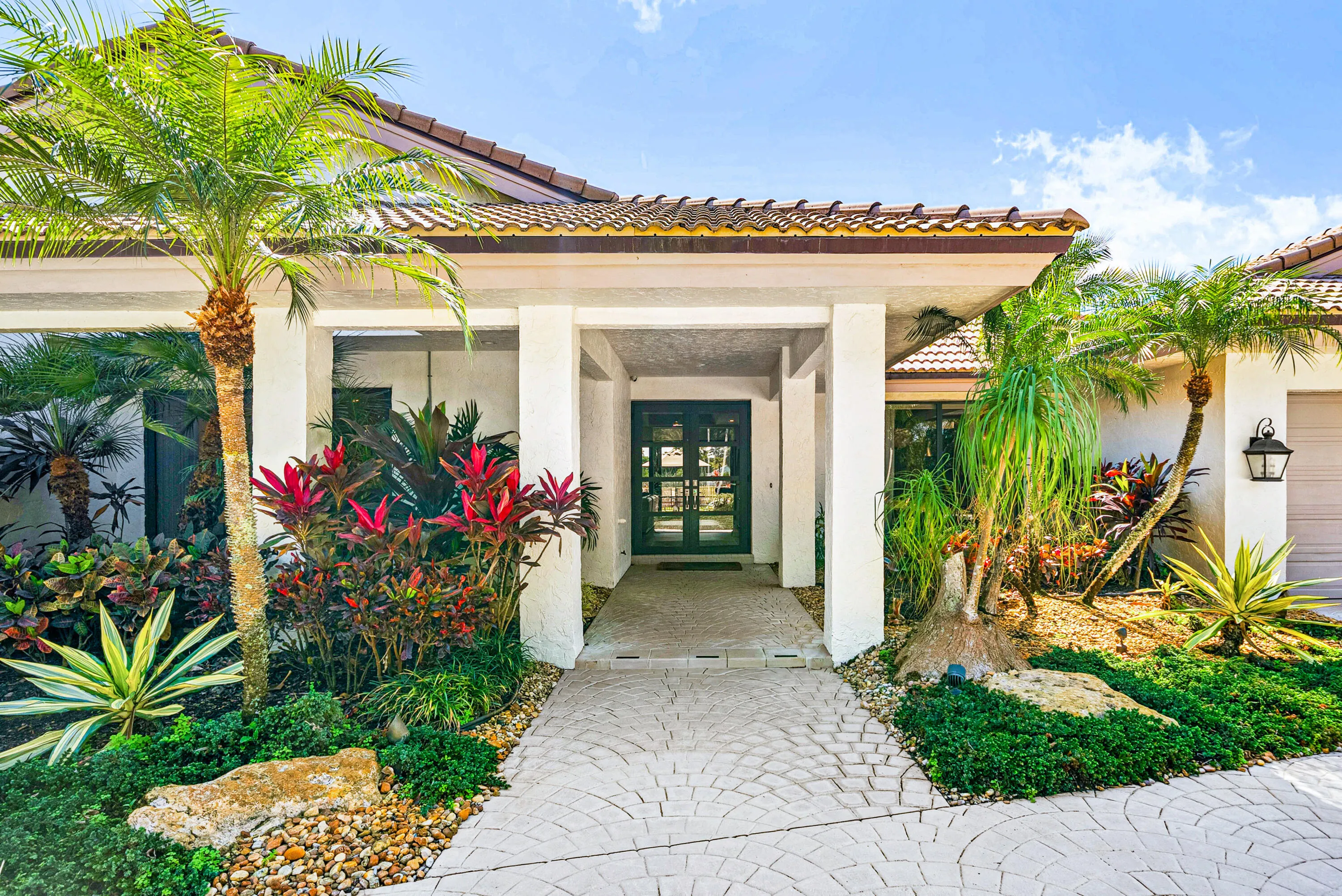 5221 Estates Drive
