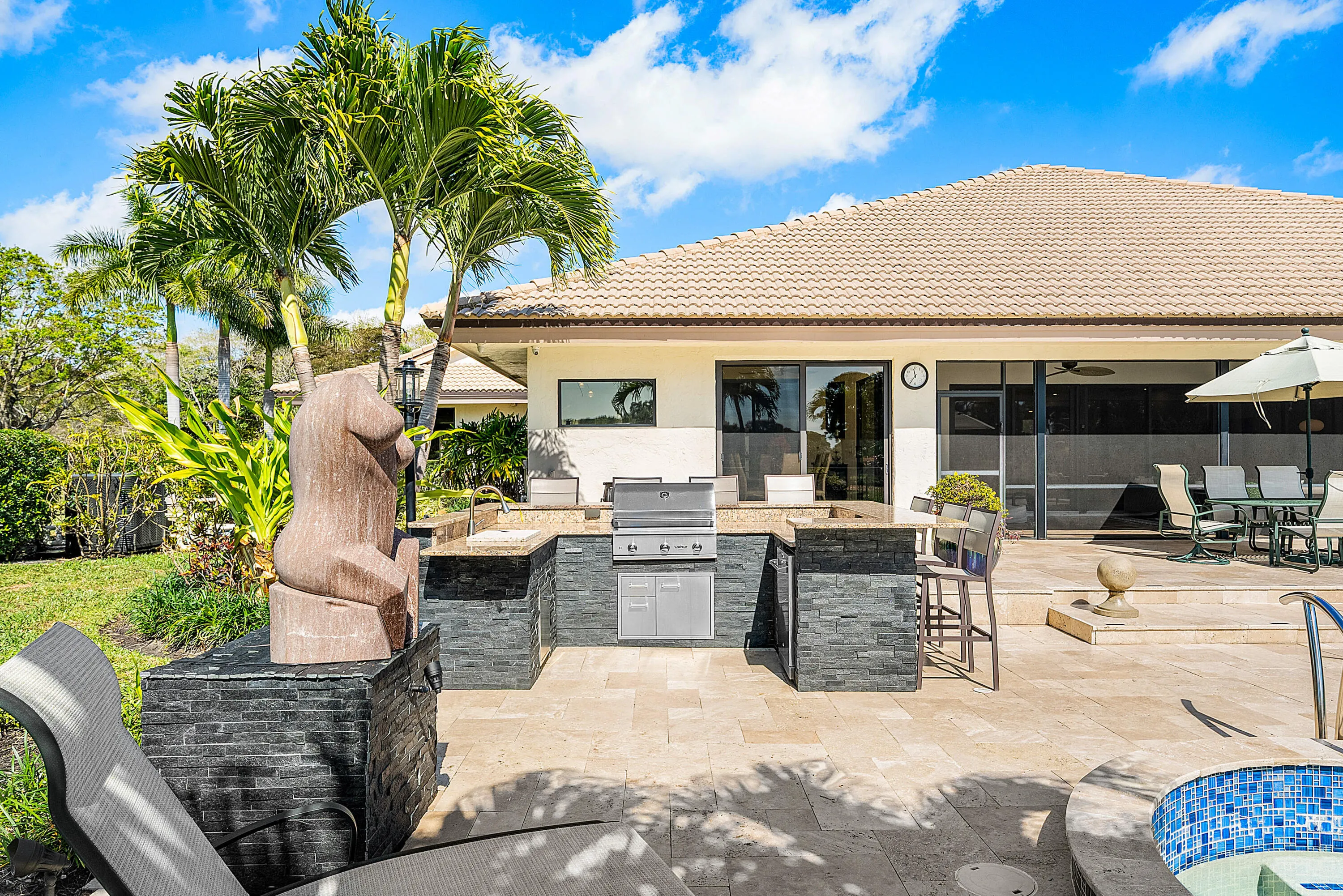 5221 Estates Drive