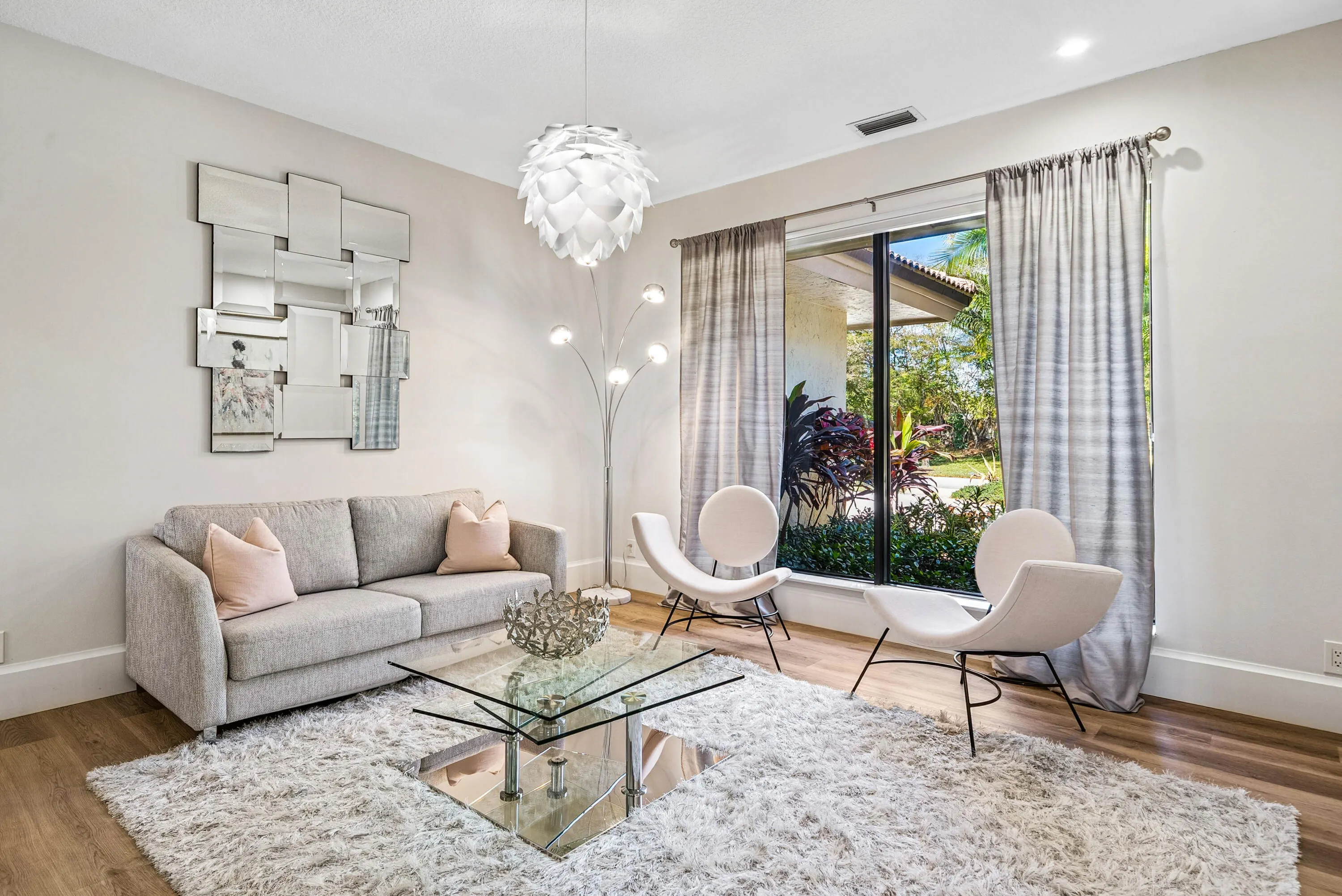 5221 Estates Drive
