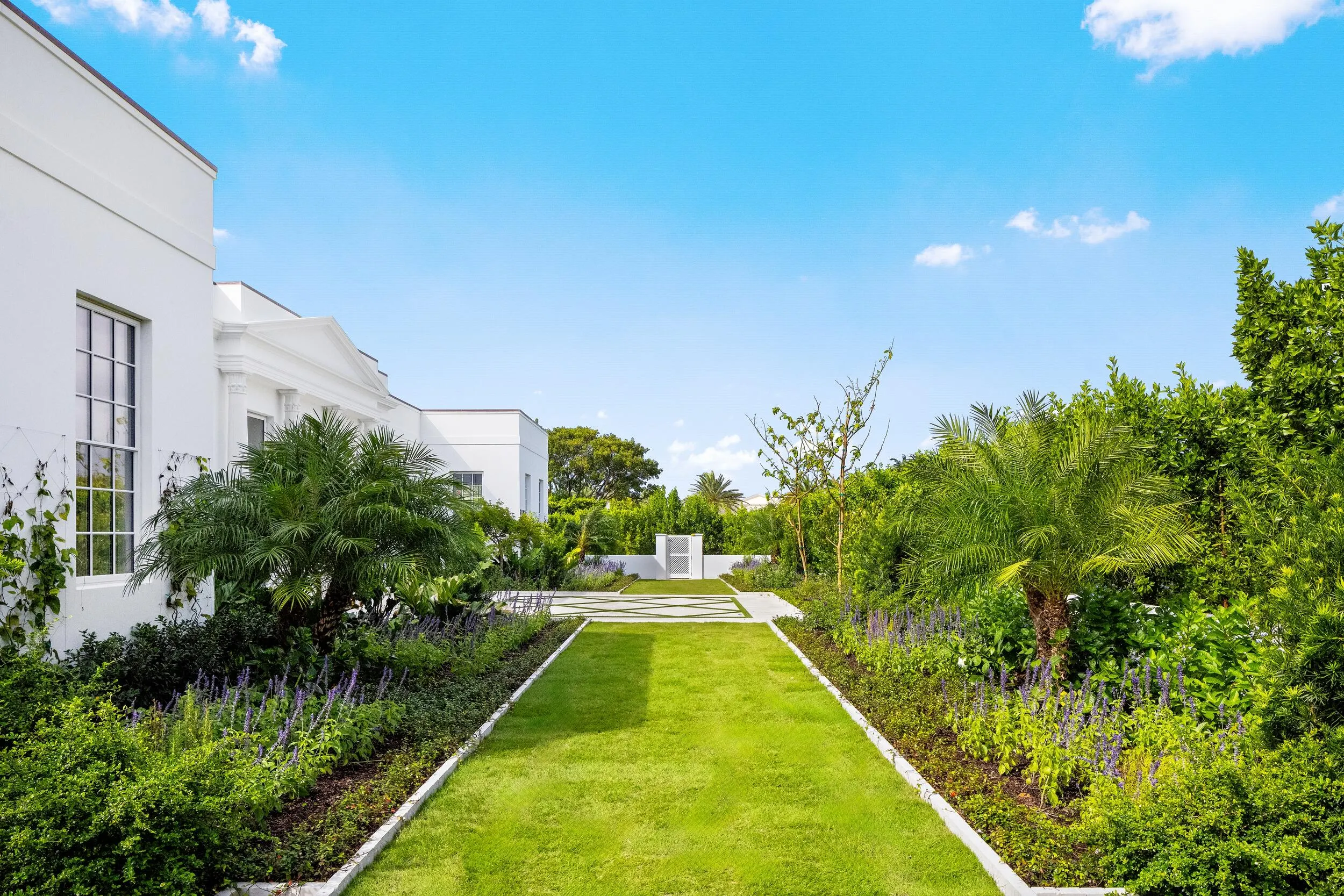 200 Regents Park Road
