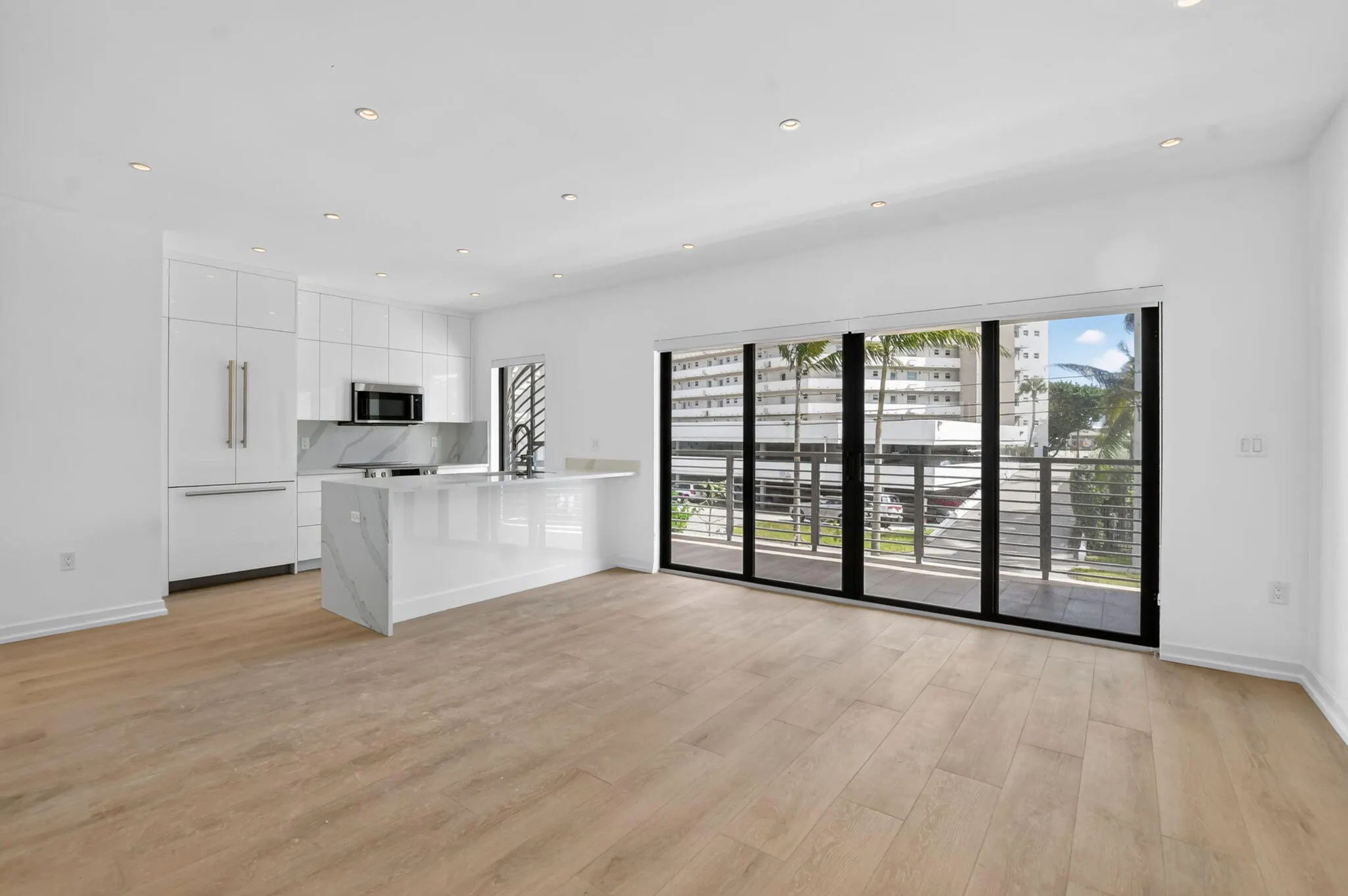 325 NE 20TH Avenue #Th a