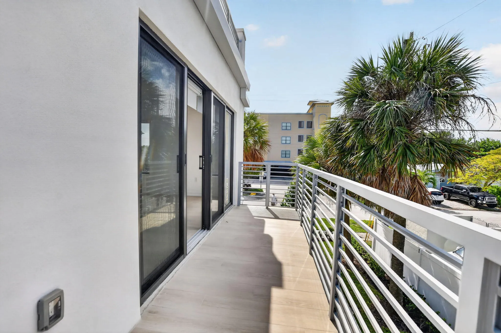 325 NE 20TH Avenue #Th a
