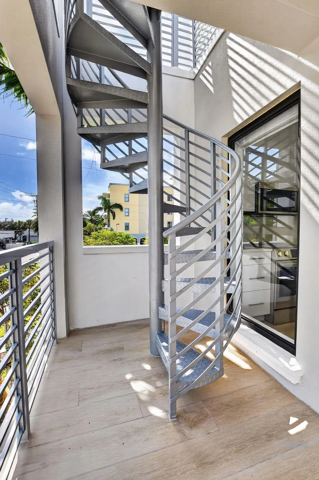325 NE 20TH Avenue #Th a