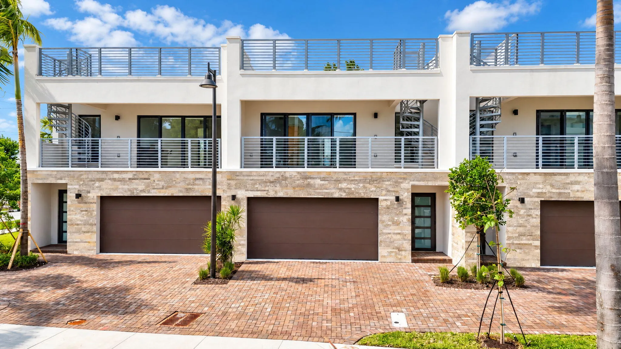 325 NE 20TH Avenue #Th a