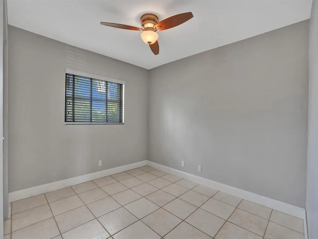 51 NE 24TH Street #10