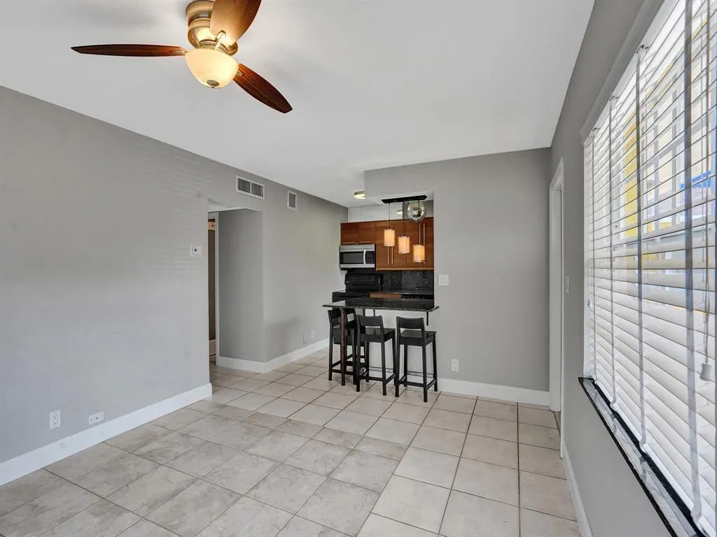 51 NE 24TH Street #10