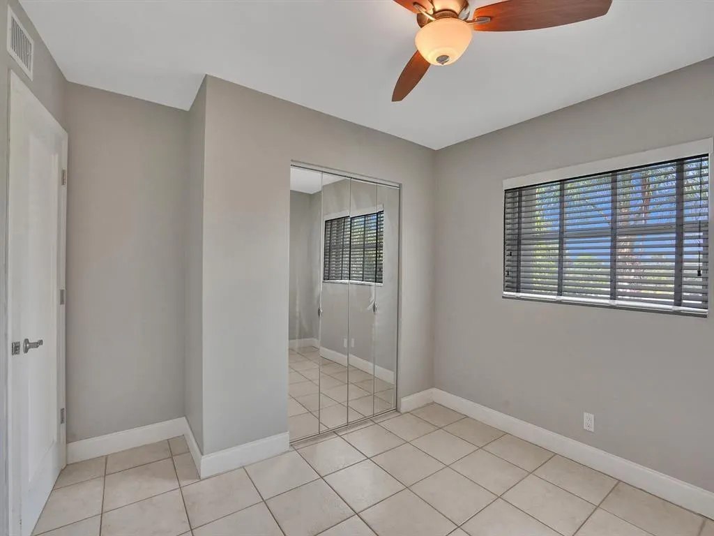 51 NE 24TH Street #10
