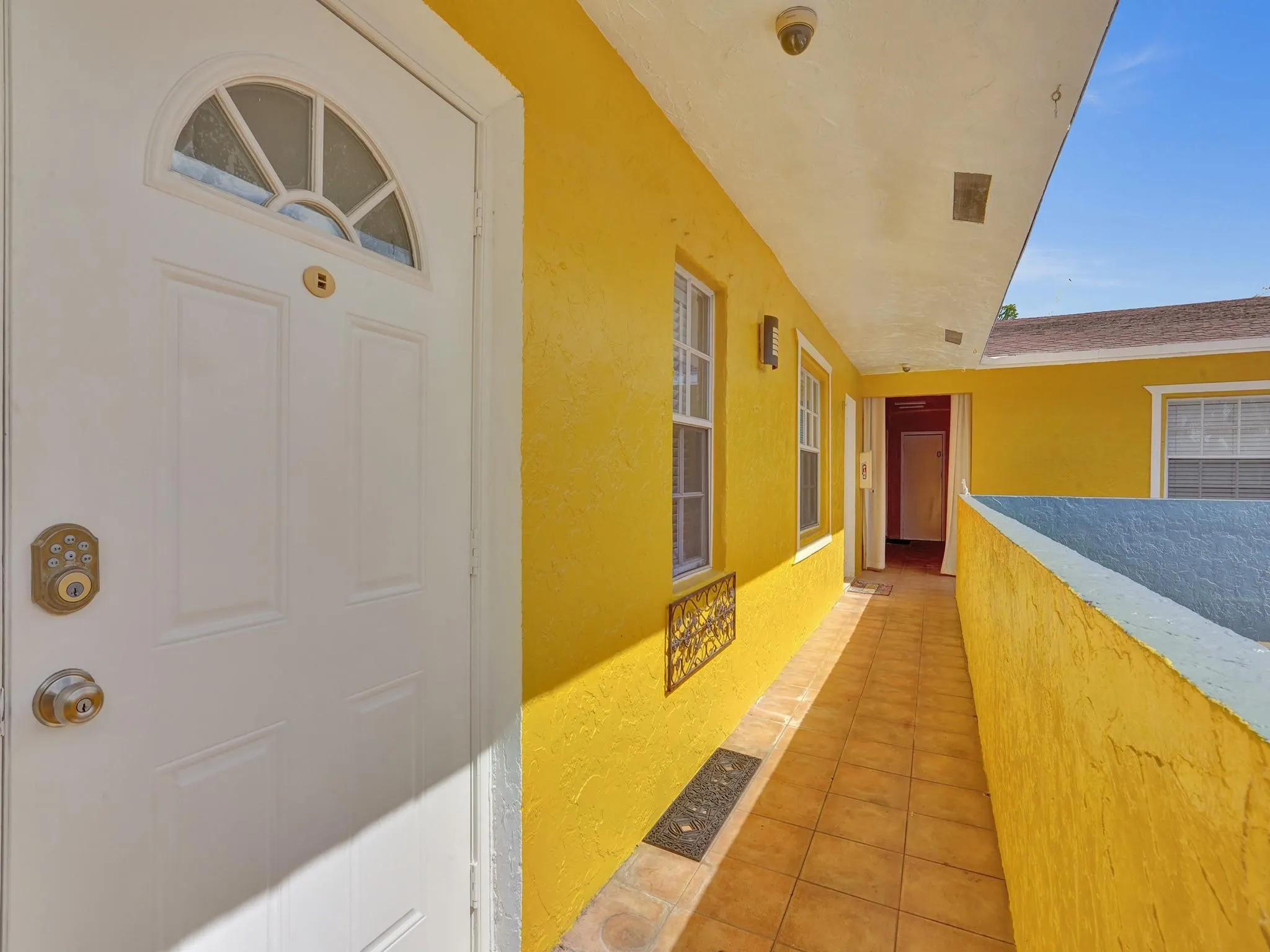 51 NE 24TH Street #10