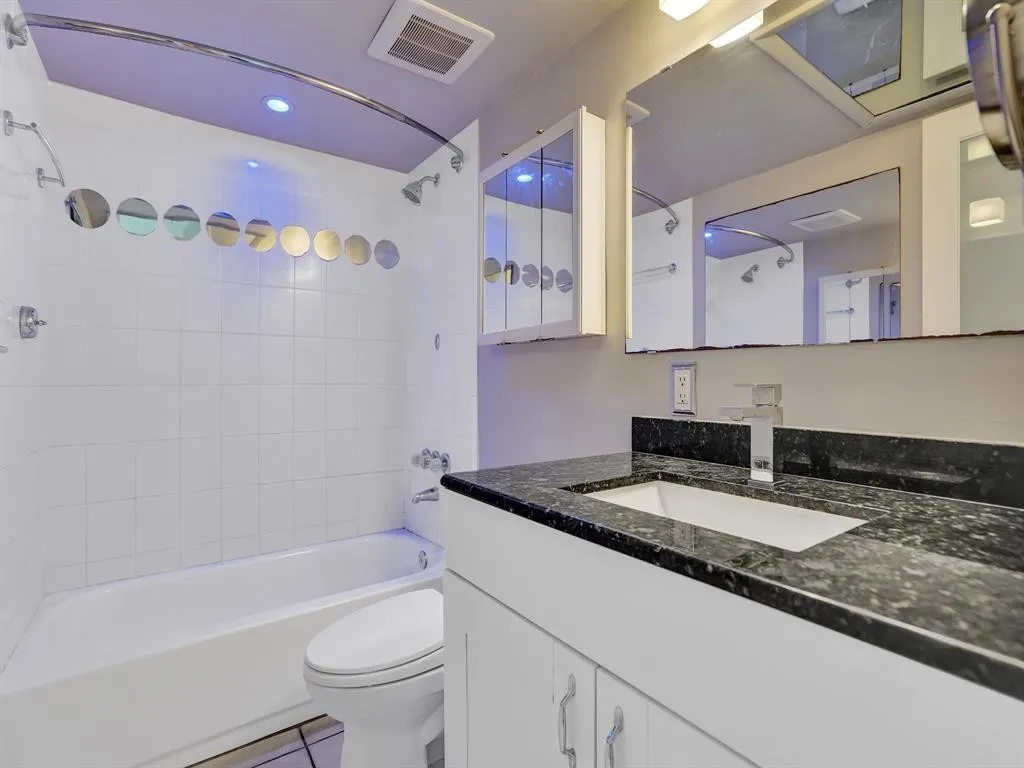 51 NE 24TH Street #10