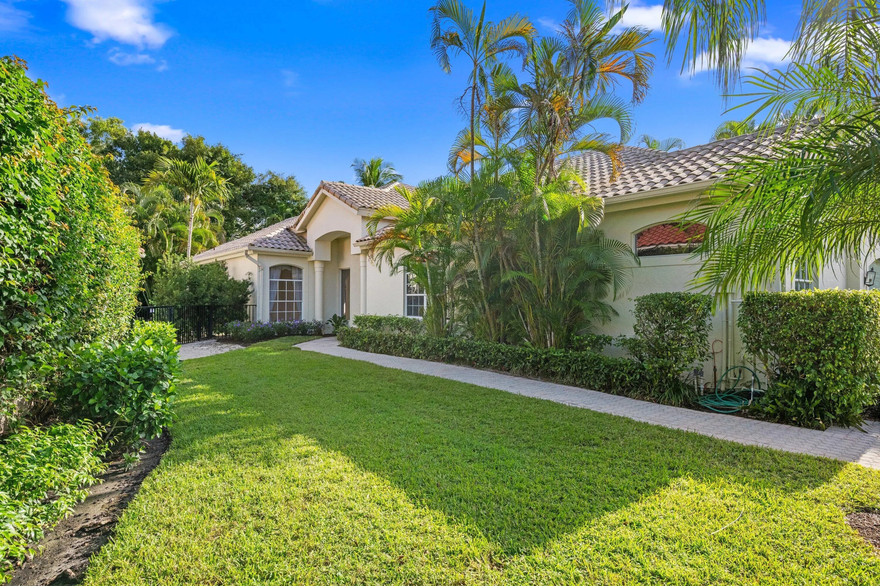 12563 MALLET Circle