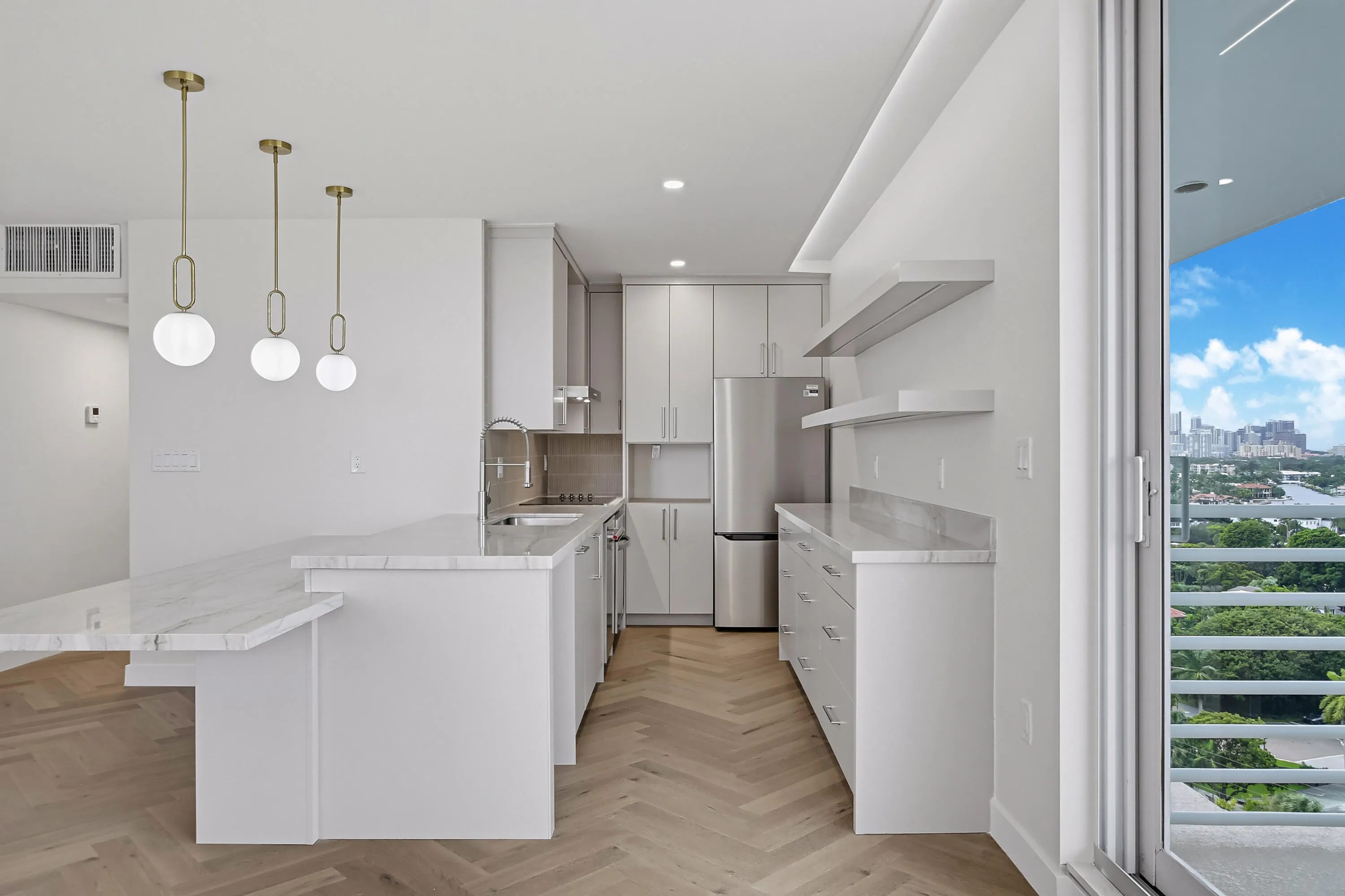 888 INTRACOASTAL Drive #16E