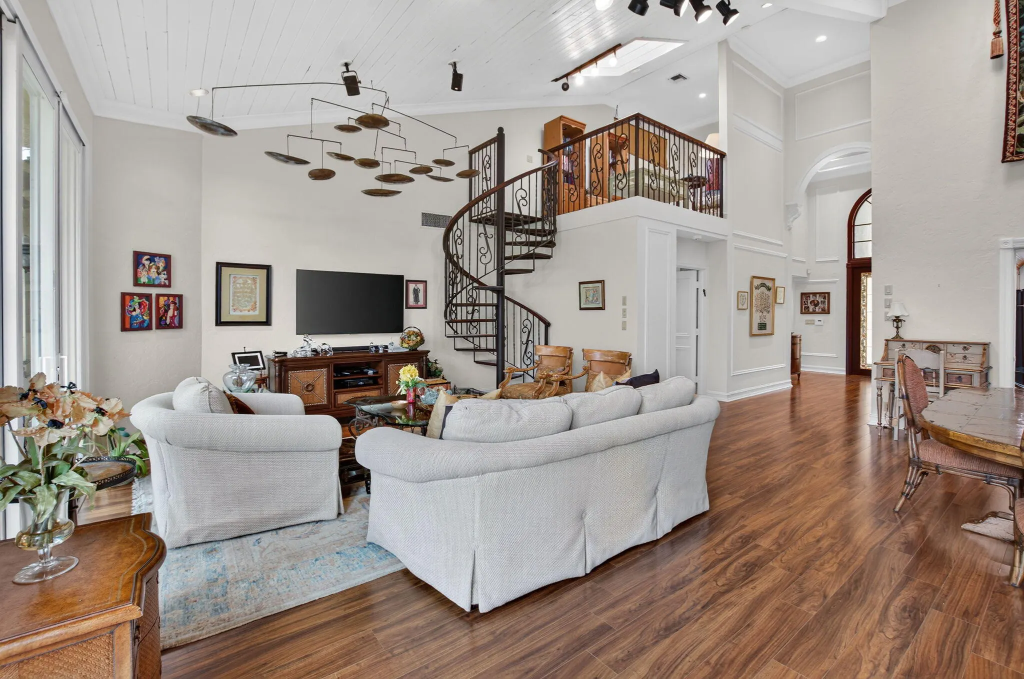 7603 CEDARWOOD Circle