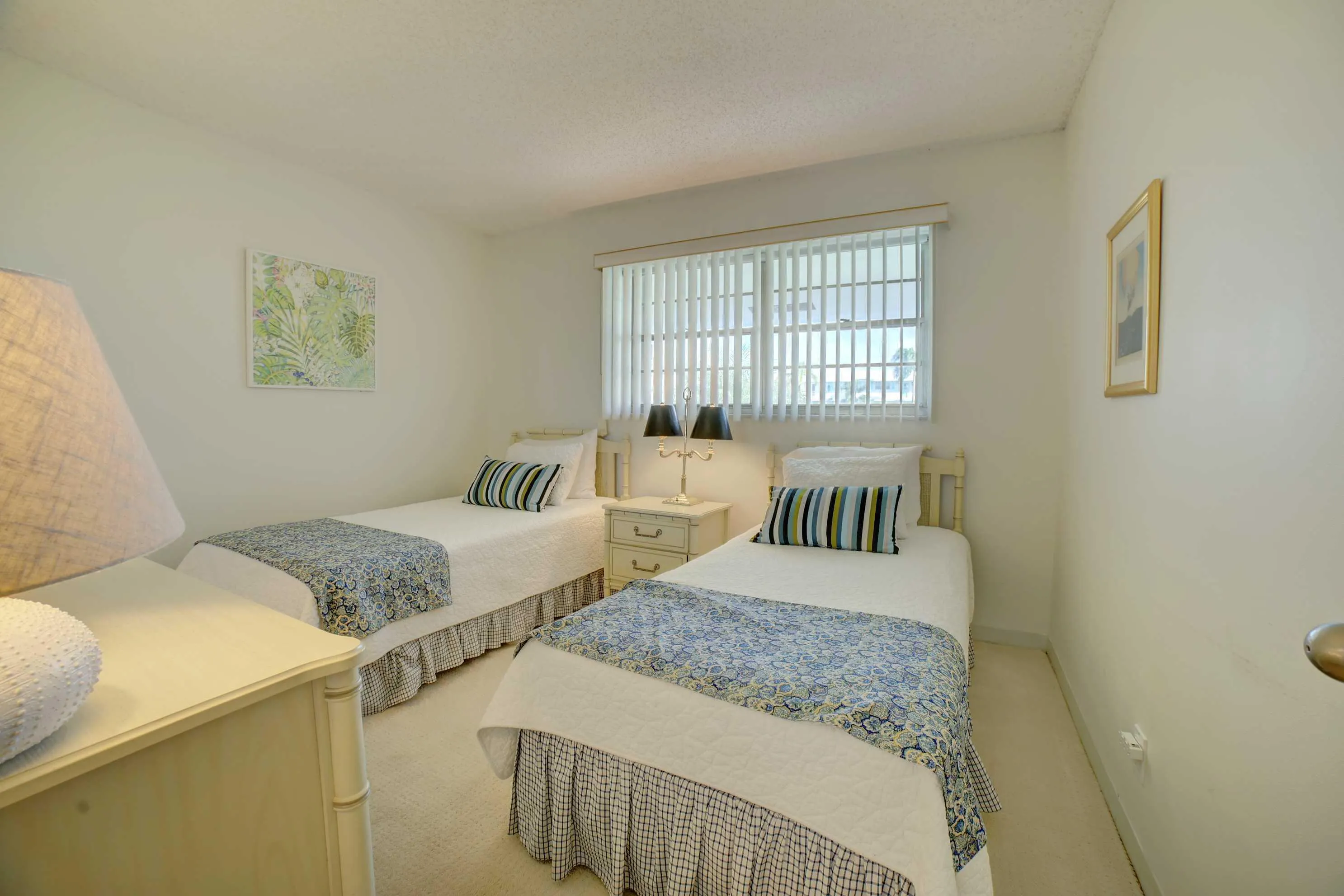 1802 OCEAN Drive #103