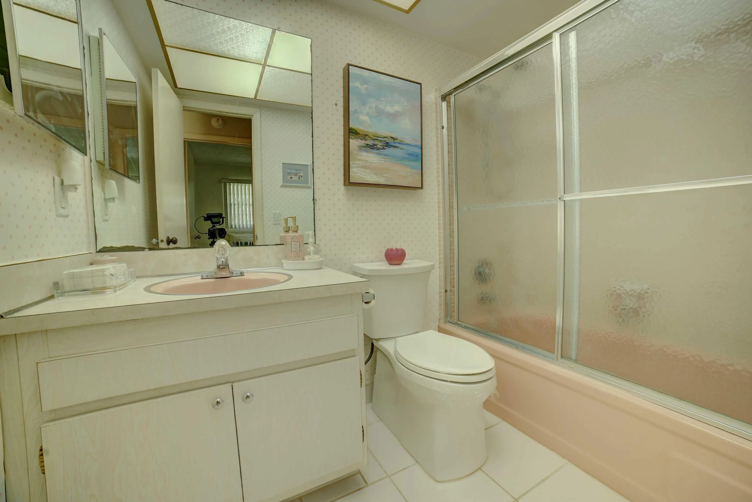 1802 OCEAN Drive #103