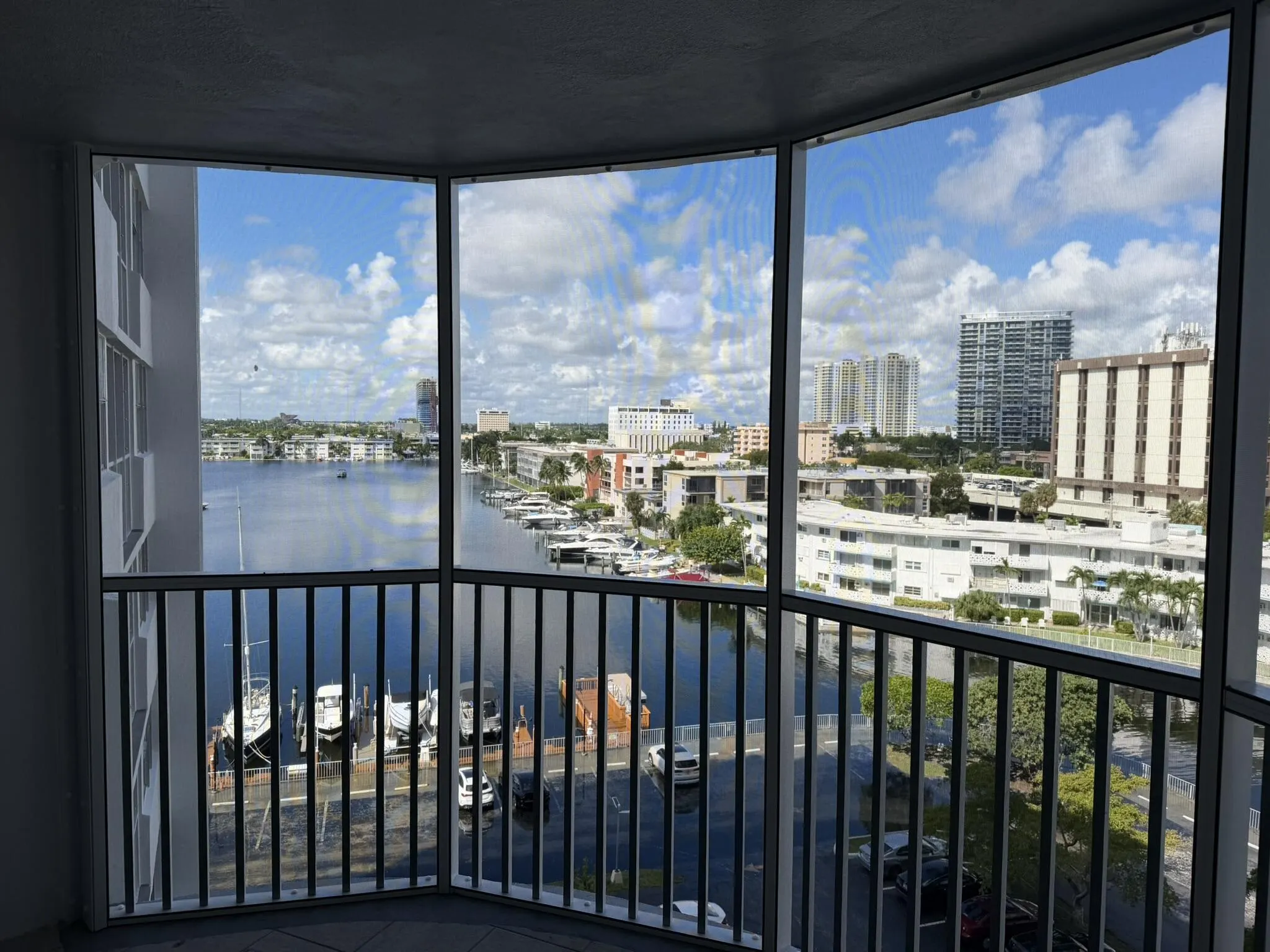 100 GOLDEN ISLES Drive #810