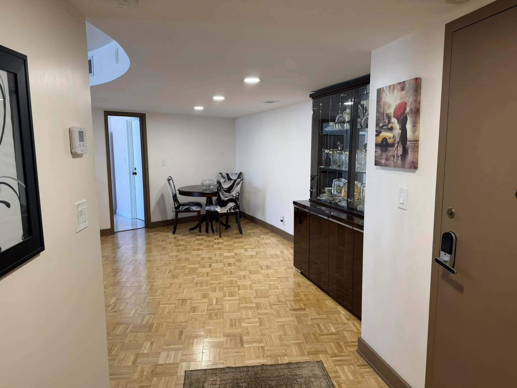 100 GOLDEN ISLES Drive #810