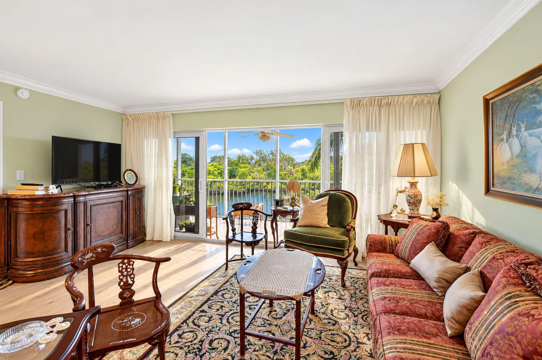 1537 E HILLSBORO Boulevard #444