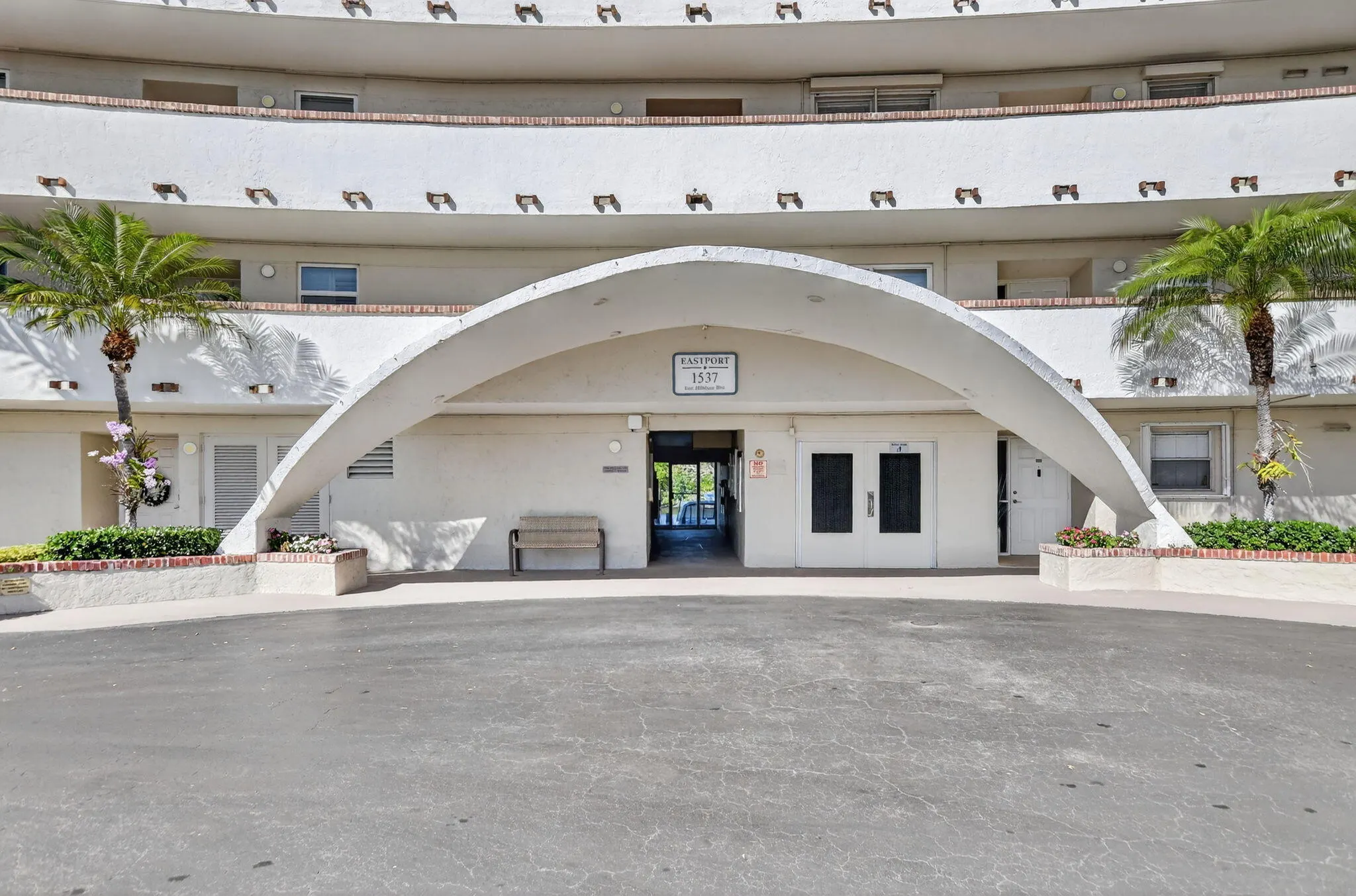 1537 E HILLSBORO Boulevard #444