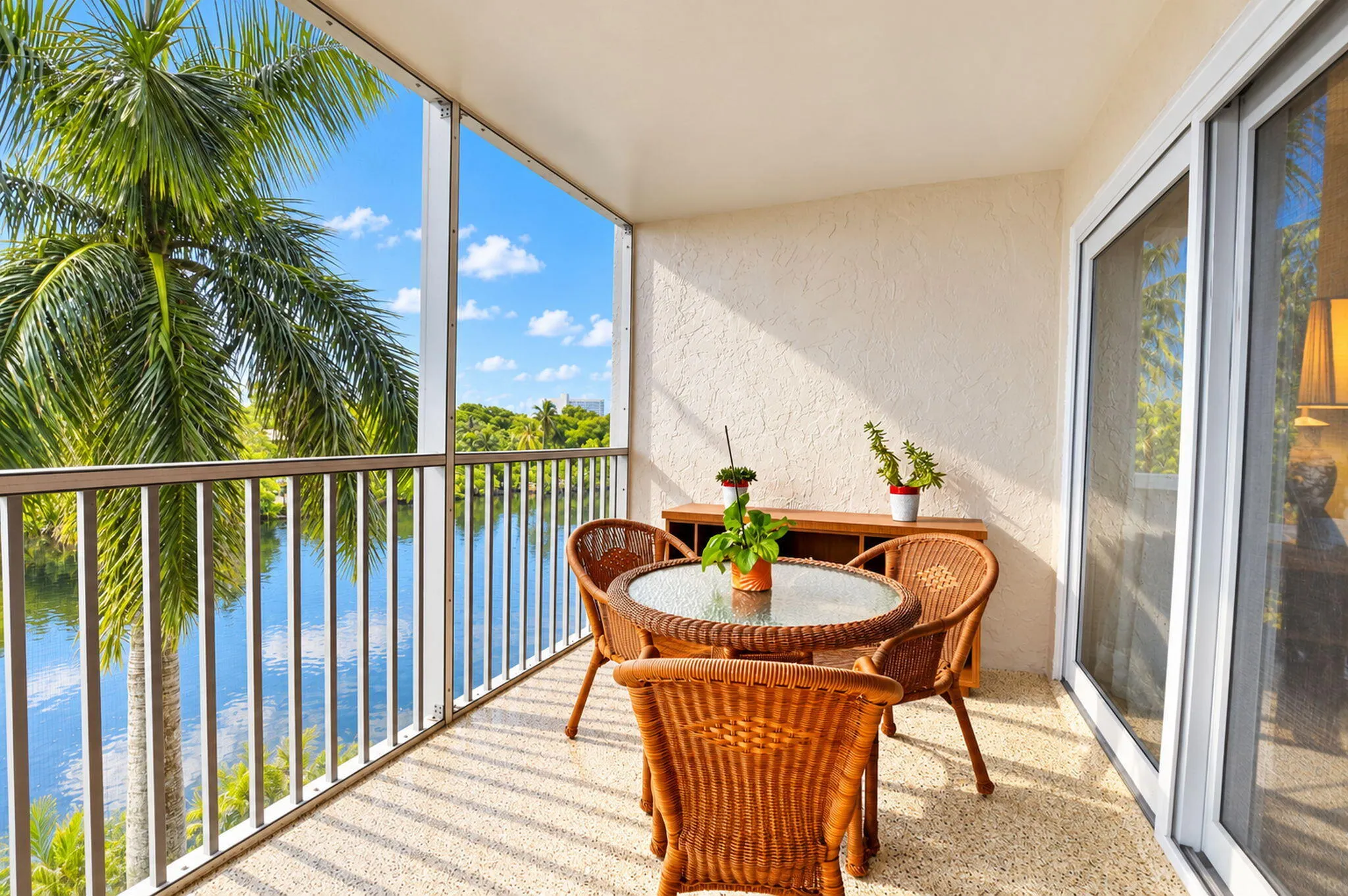 1537 E HILLSBORO Boulevard #444