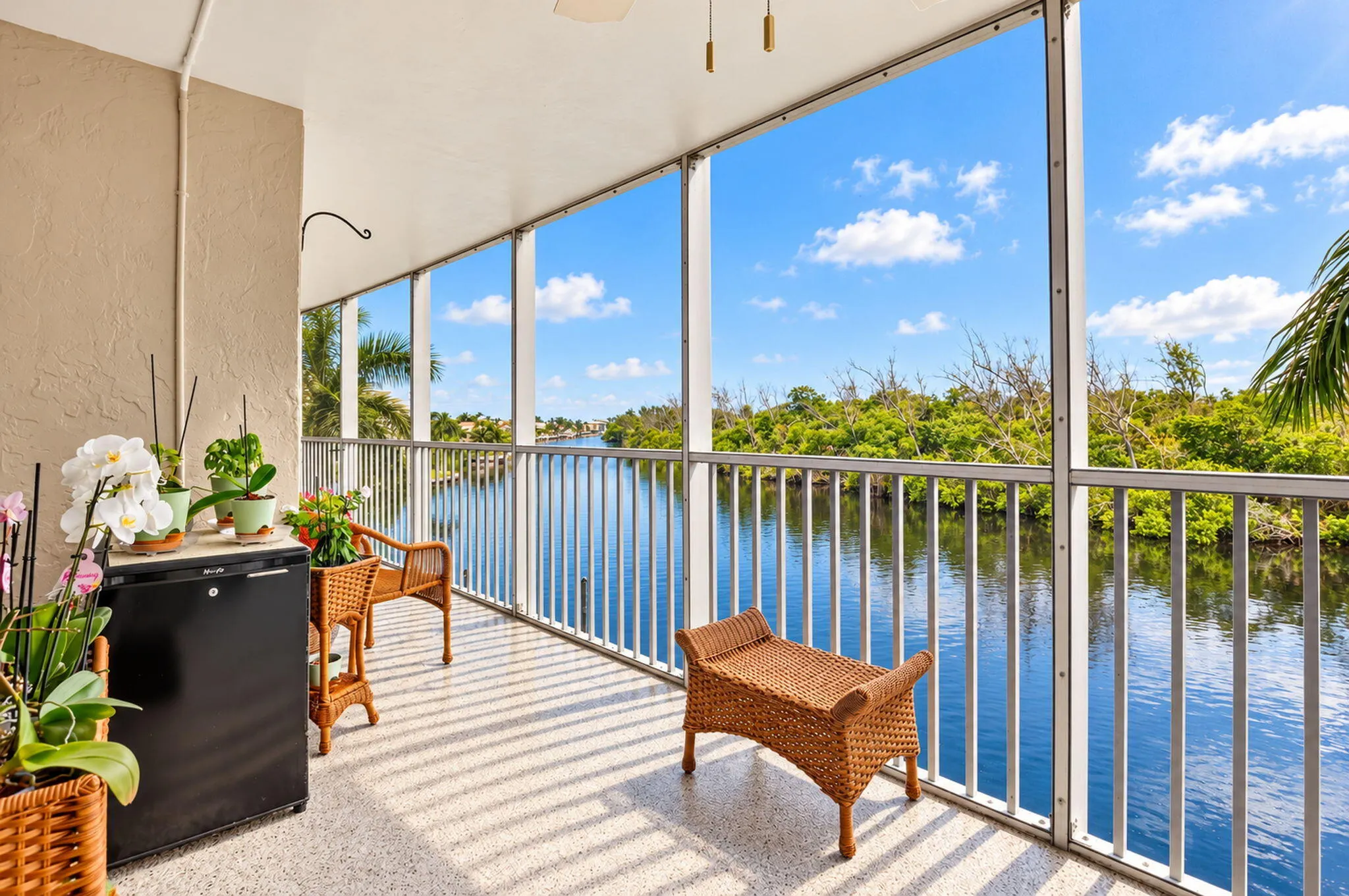 1537 E HILLSBORO Boulevard #444