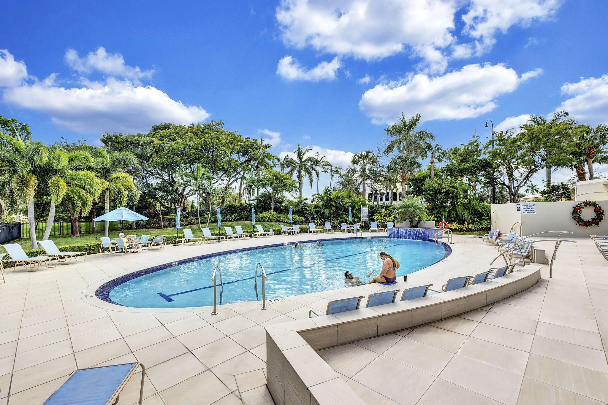 1537 E HILLSBORO Boulevard #444