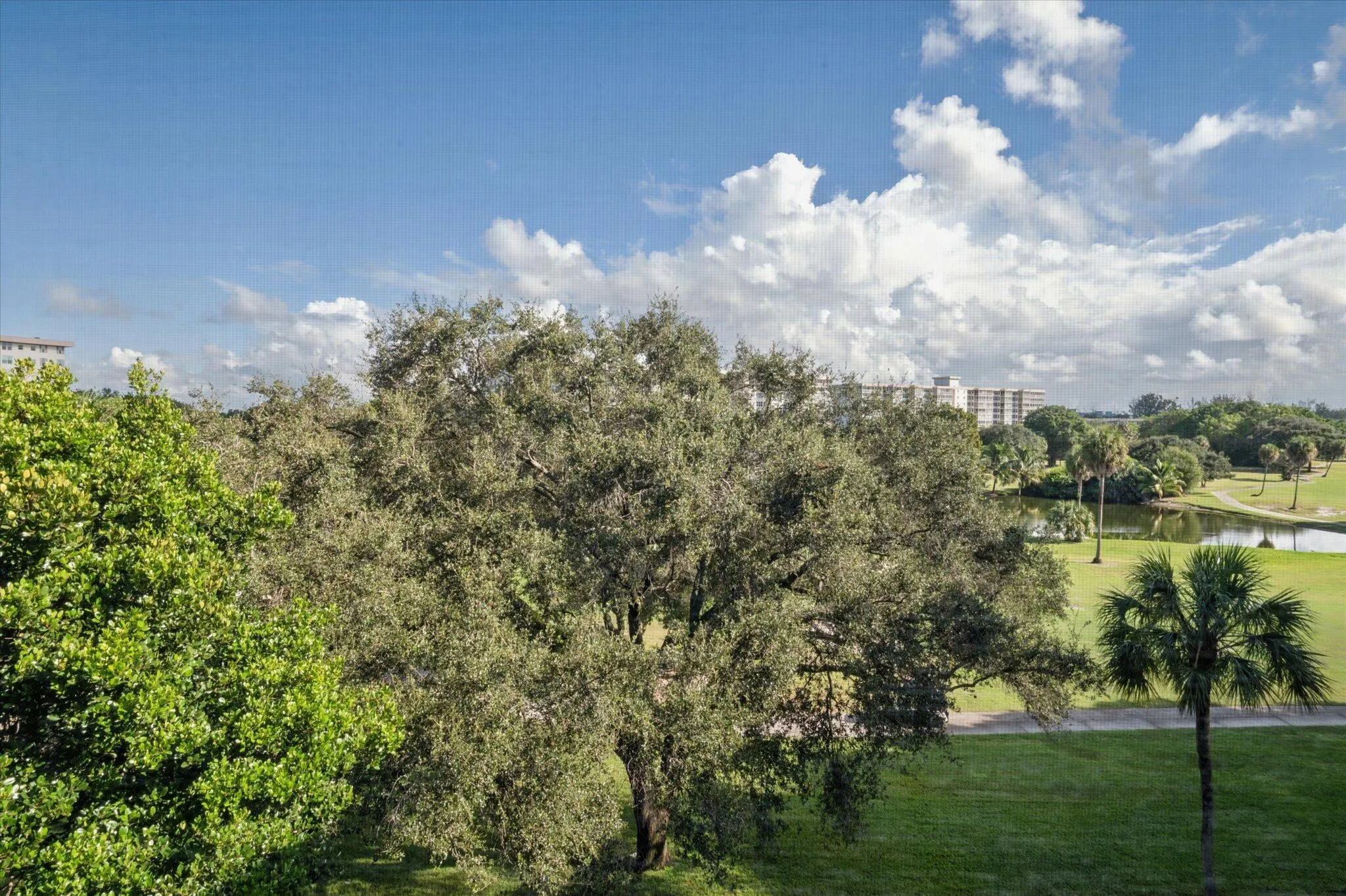 3900 OAKS CLUBHOUSE Drive #508