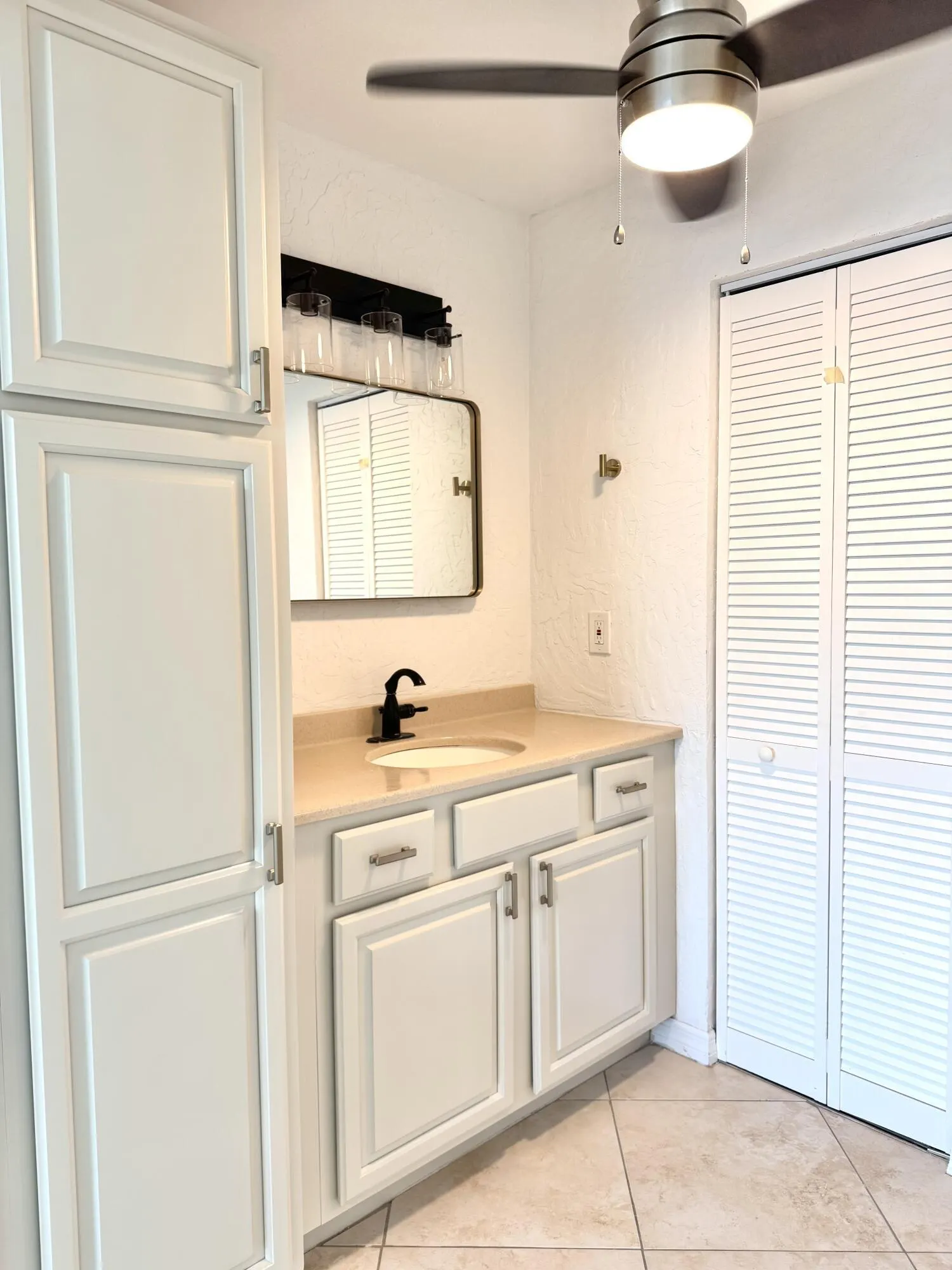 13 Royal Palm Way #302