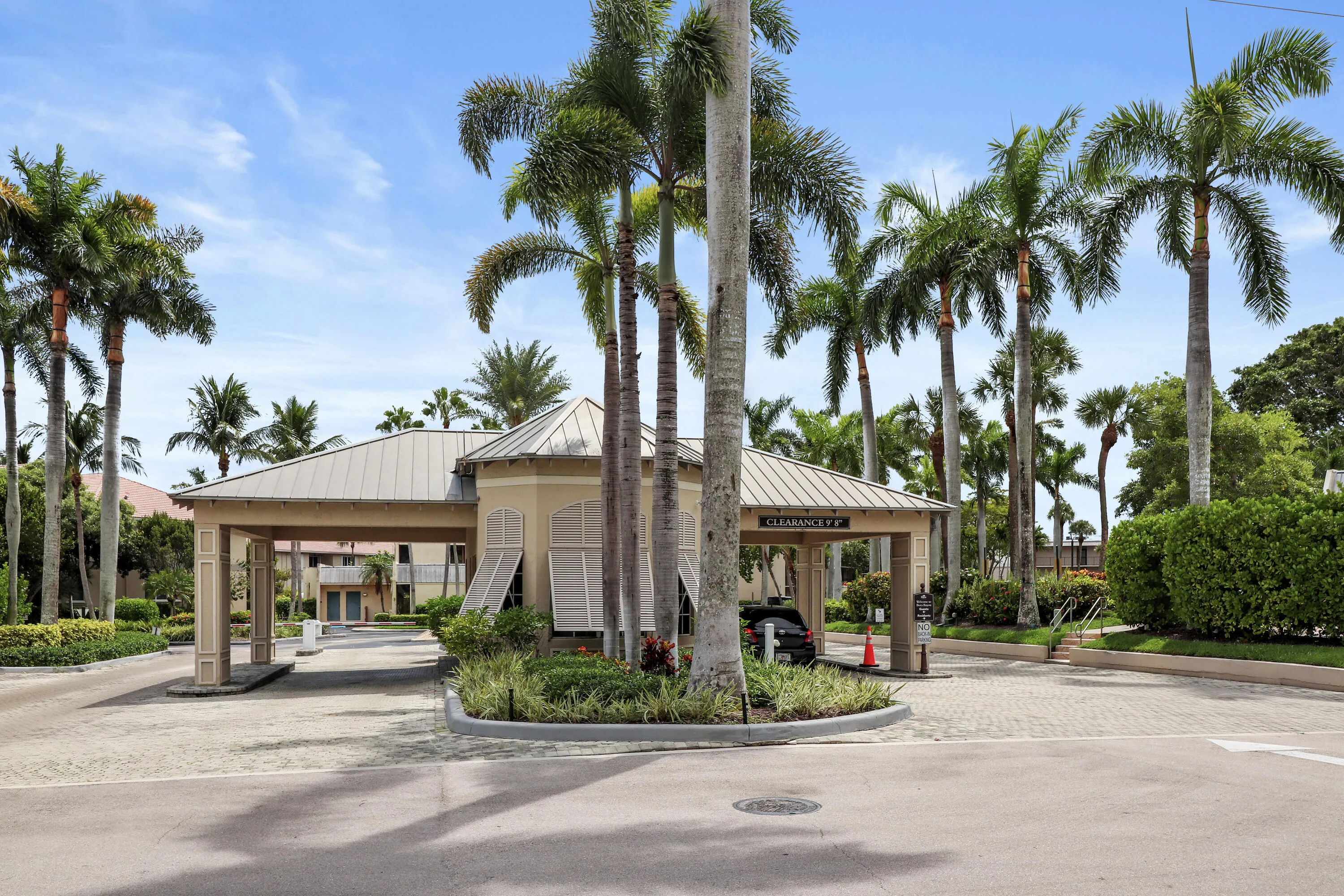 13 Royal Palm Way #302