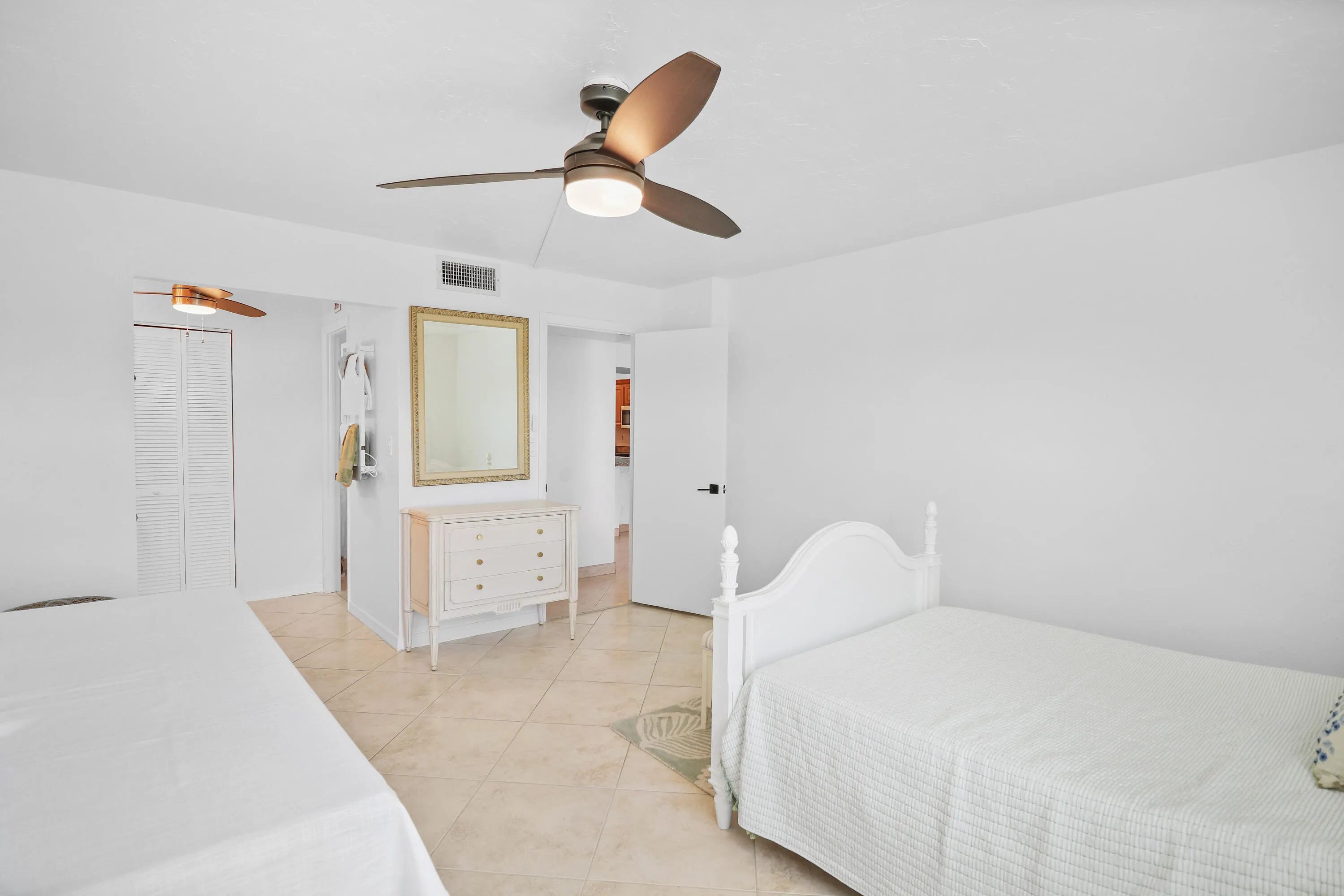 13 Royal Palm Way #302