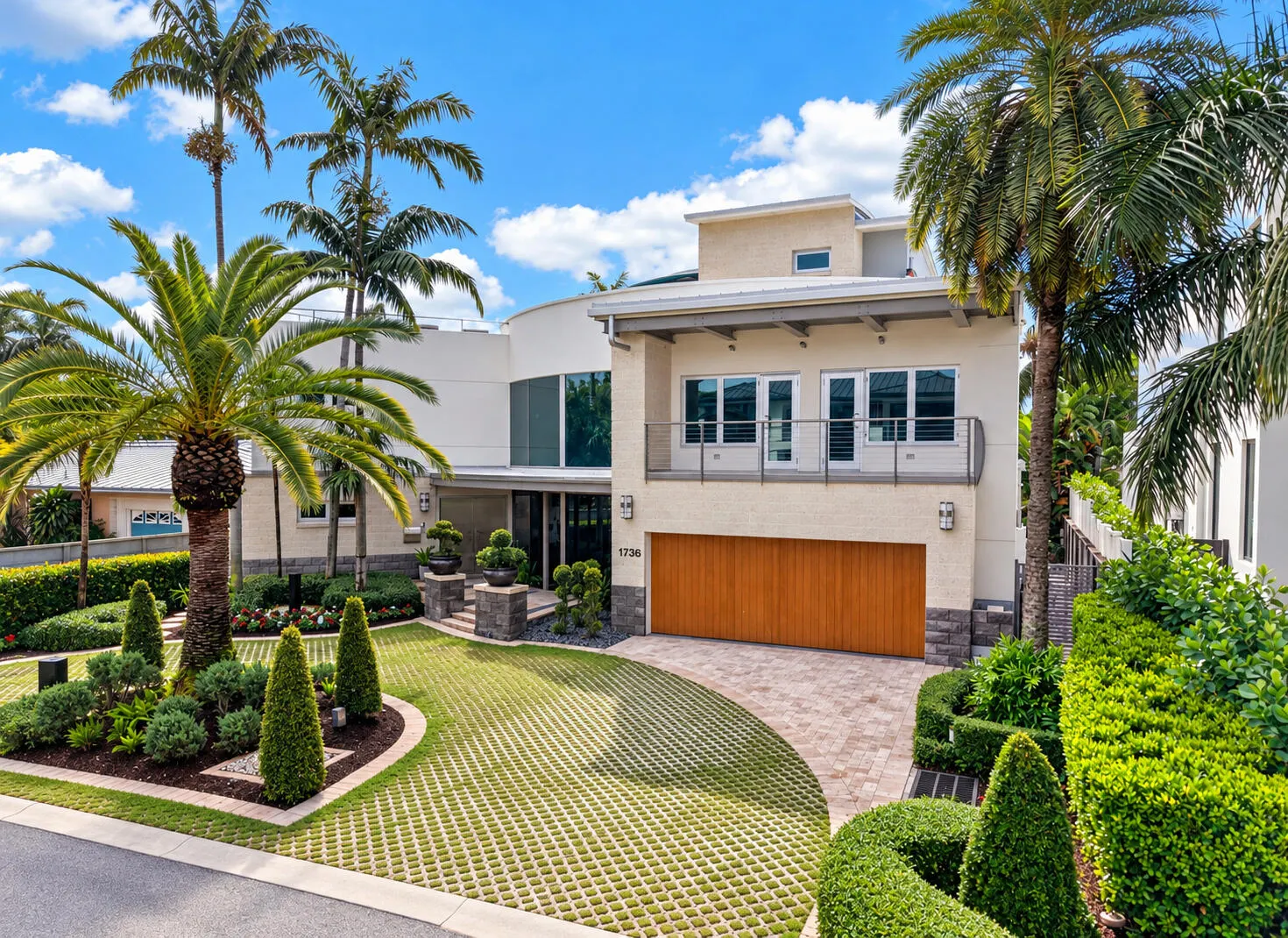 1736 SE 13TH Street