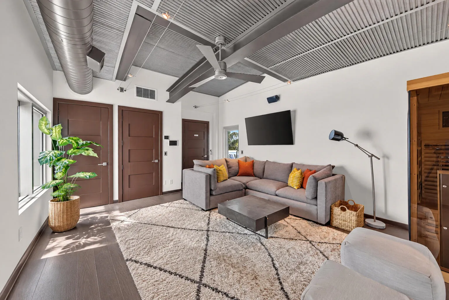 1736 SE 13TH Street