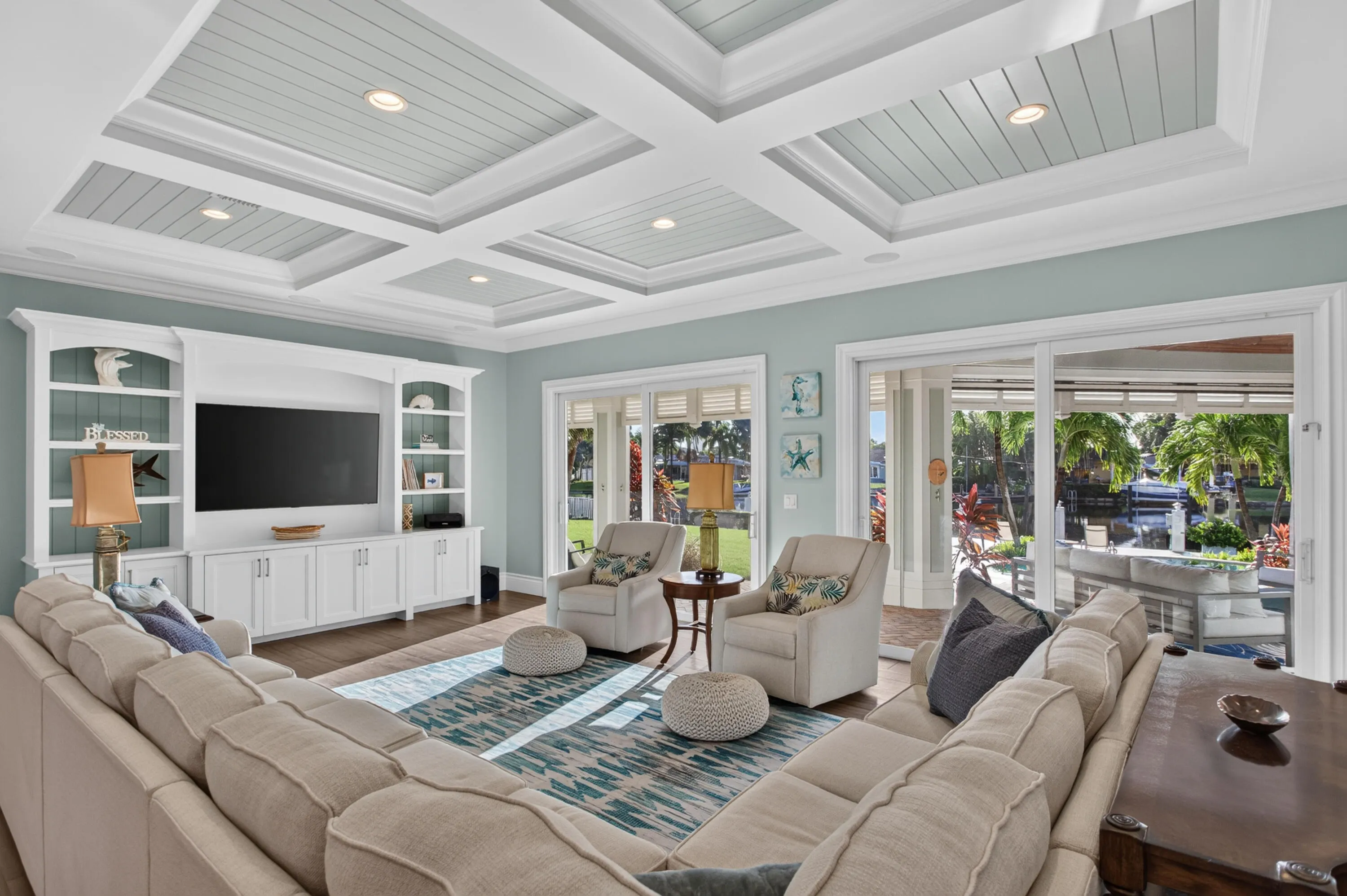 900 SE 6th Avenue