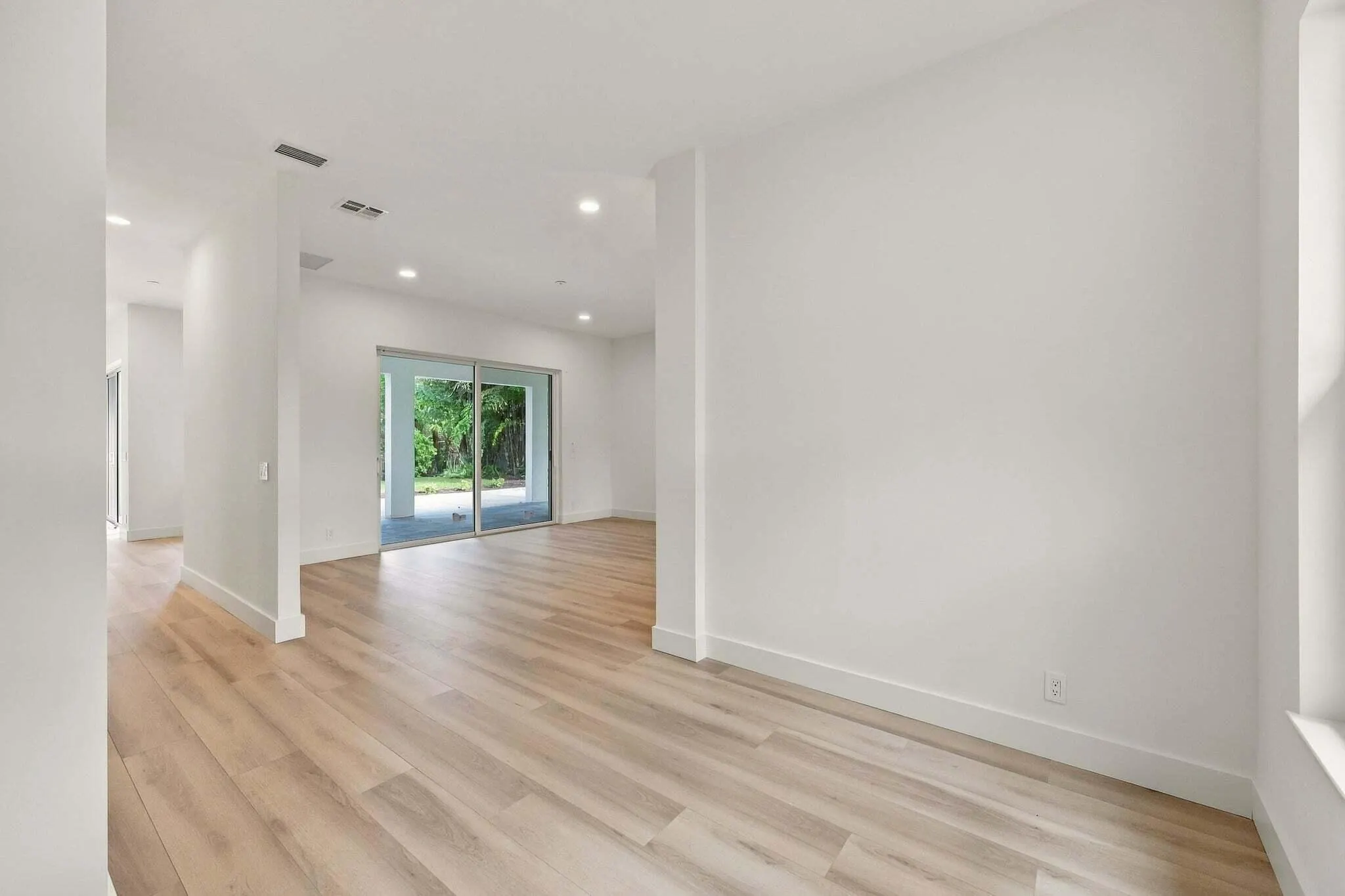 6114 WINDING LAKE Drive