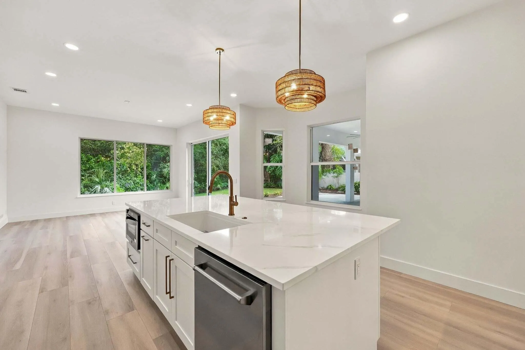 6114 WINDING LAKE Drive