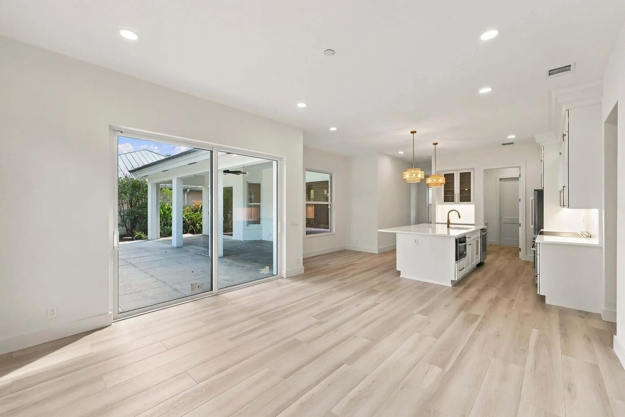 6114 WINDING LAKE Drive