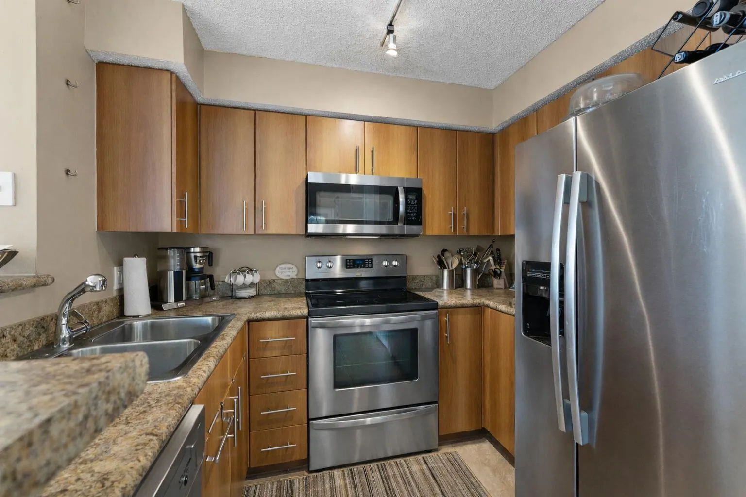 1365 CRYSTAL Way #H
