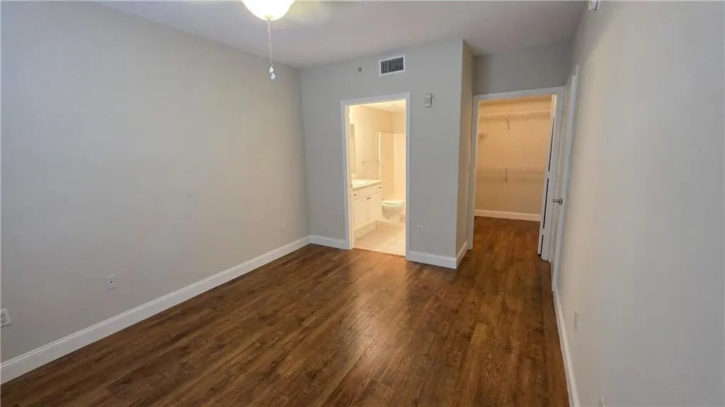 5090 FAIRWAYS Circle #H105