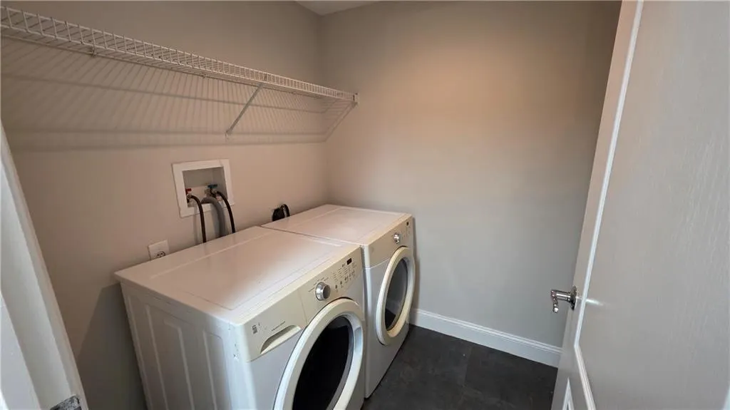 5090 FAIRWAYS Circle #H105