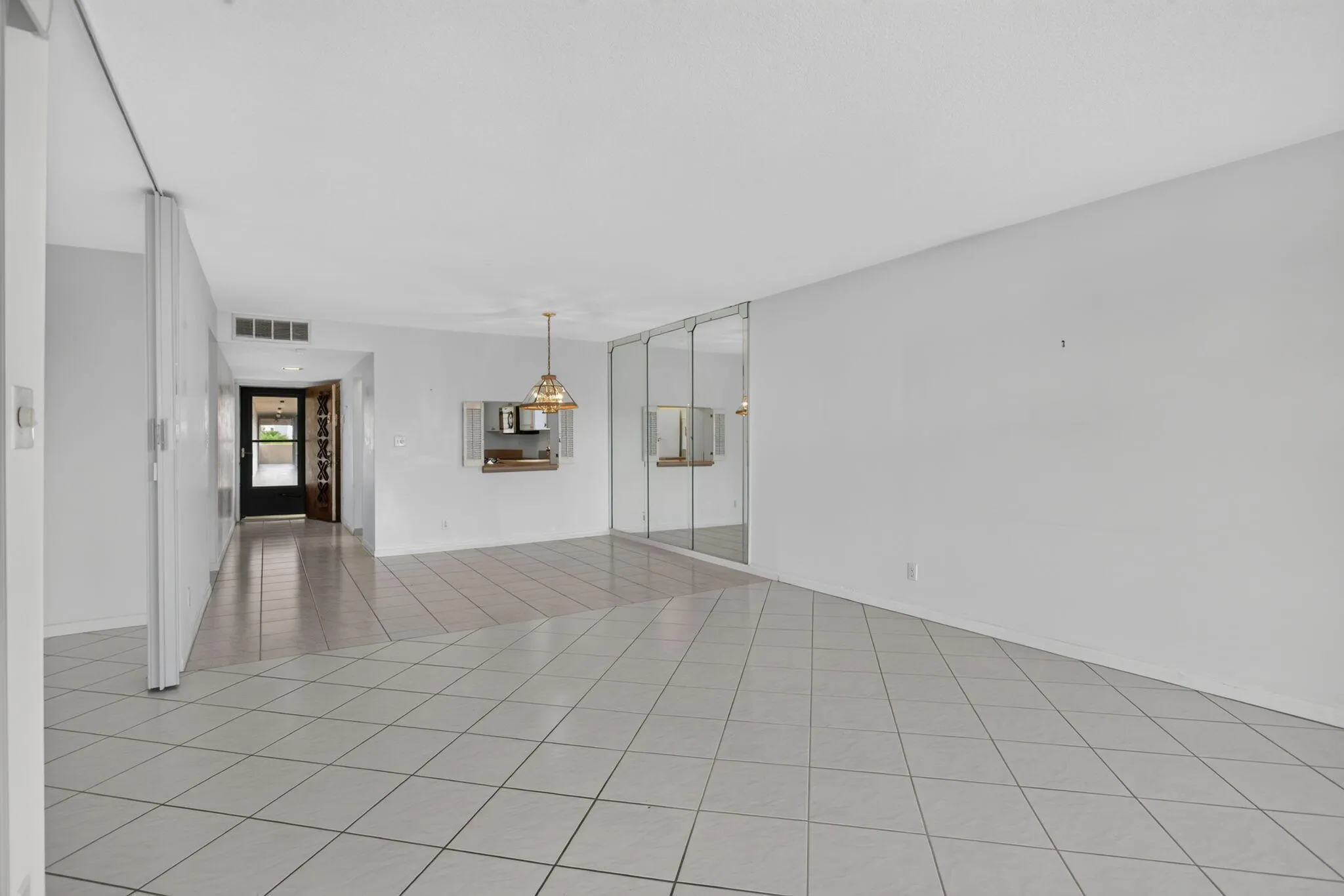 2309 S CYPRESS BEND Drive #611D