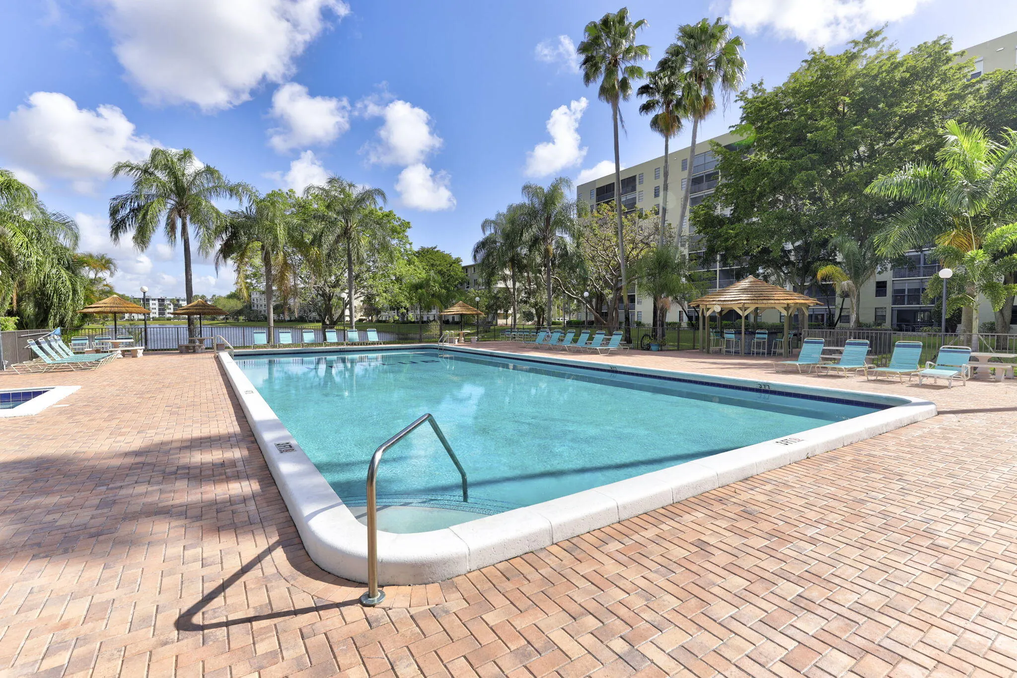 2309 S CYPRESS BEND Drive #611D